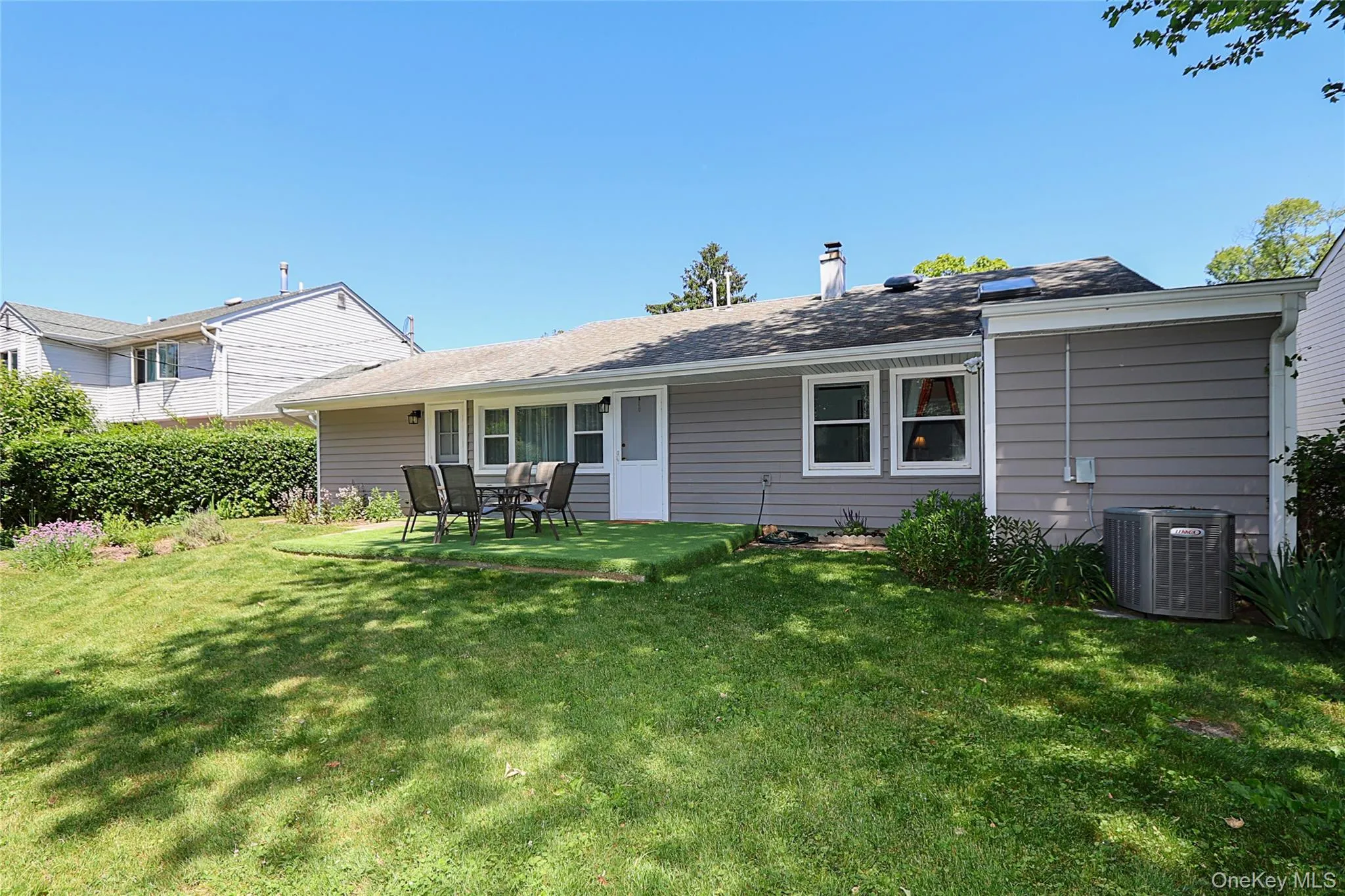 12 Ronan Road, Glen Cove, NY, 3 Bedrooms Bedrooms, 7 Rooms Rooms,1 BathroomBathrooms,Residential,For Rent,Ronan,0,1002991 12 Ronan Road, Glen Cove, NY, 3 Bedrooms Bedrooms, 7 Rooms Rooms,1 BathroomBathrooms,Residential,For Rent,Ronan,0,1002991