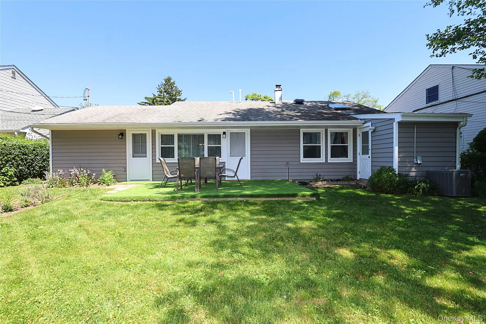 12 Ronan Road, Glen Cove, NY, 3 Bedrooms Bedrooms, 7 Rooms Rooms,1 BathroomBathrooms,Residential,For Rent,Ronan,0,1002991 12 Ronan Road, Glen Cove, NY, 3 Bedrooms Bedrooms, 7 Rooms Rooms,1 BathroomBathrooms,Residential,For Rent,Ronan,0,1002991