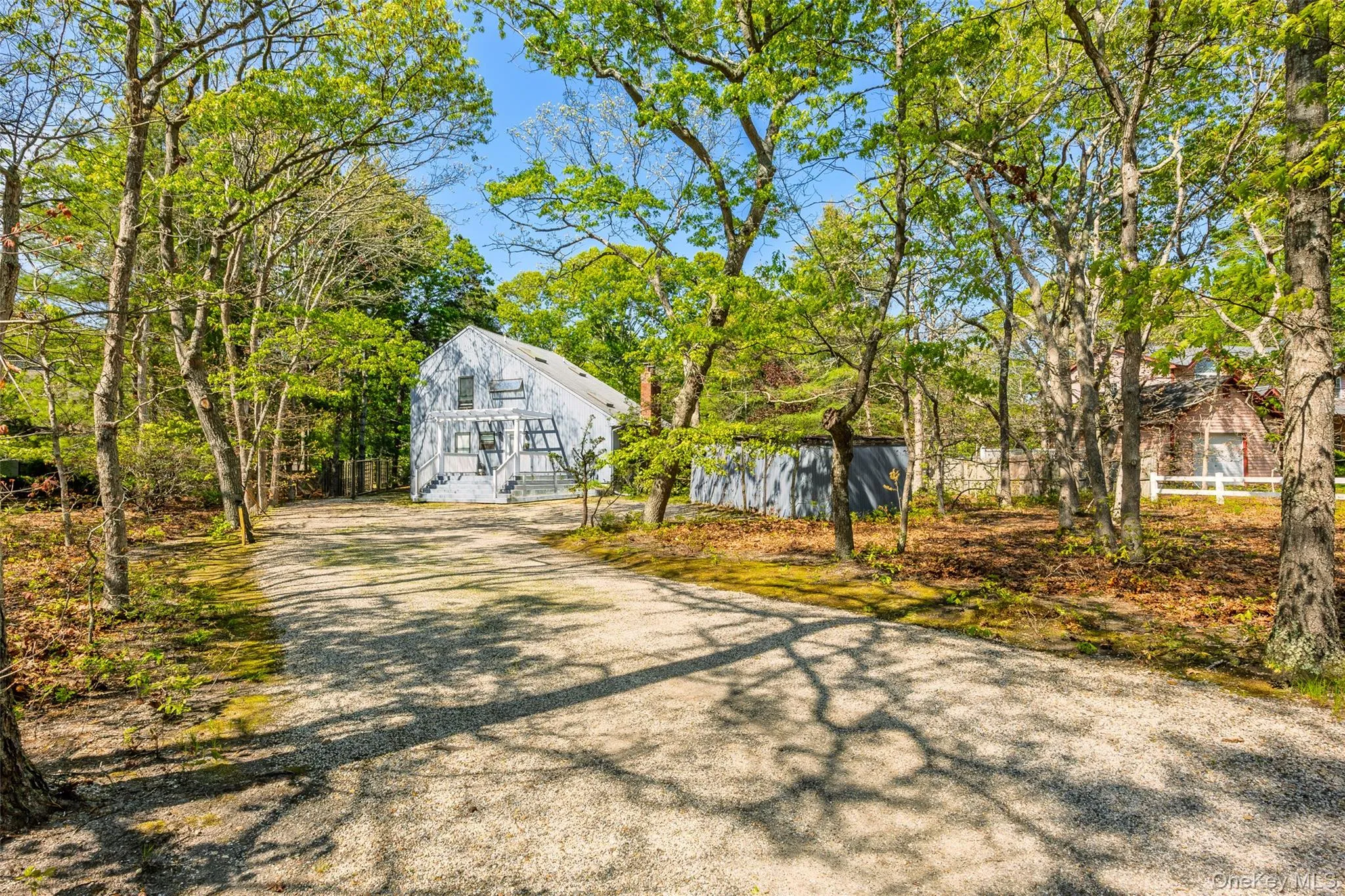37 Blue Jay Way, East Hampton, NY, 3 Bedrooms Bedrooms, 8 Rooms Rooms,2 BathroomsBathrooms,Residential,For Rent,Blue Jay,0,1002996 37 Blue Jay Way, East Hampton, NY, 3 Bedrooms Bedrooms, 8 Rooms Rooms,2 BathroomsBathrooms,Residential,For Rent,Blue Jay,0,1002996