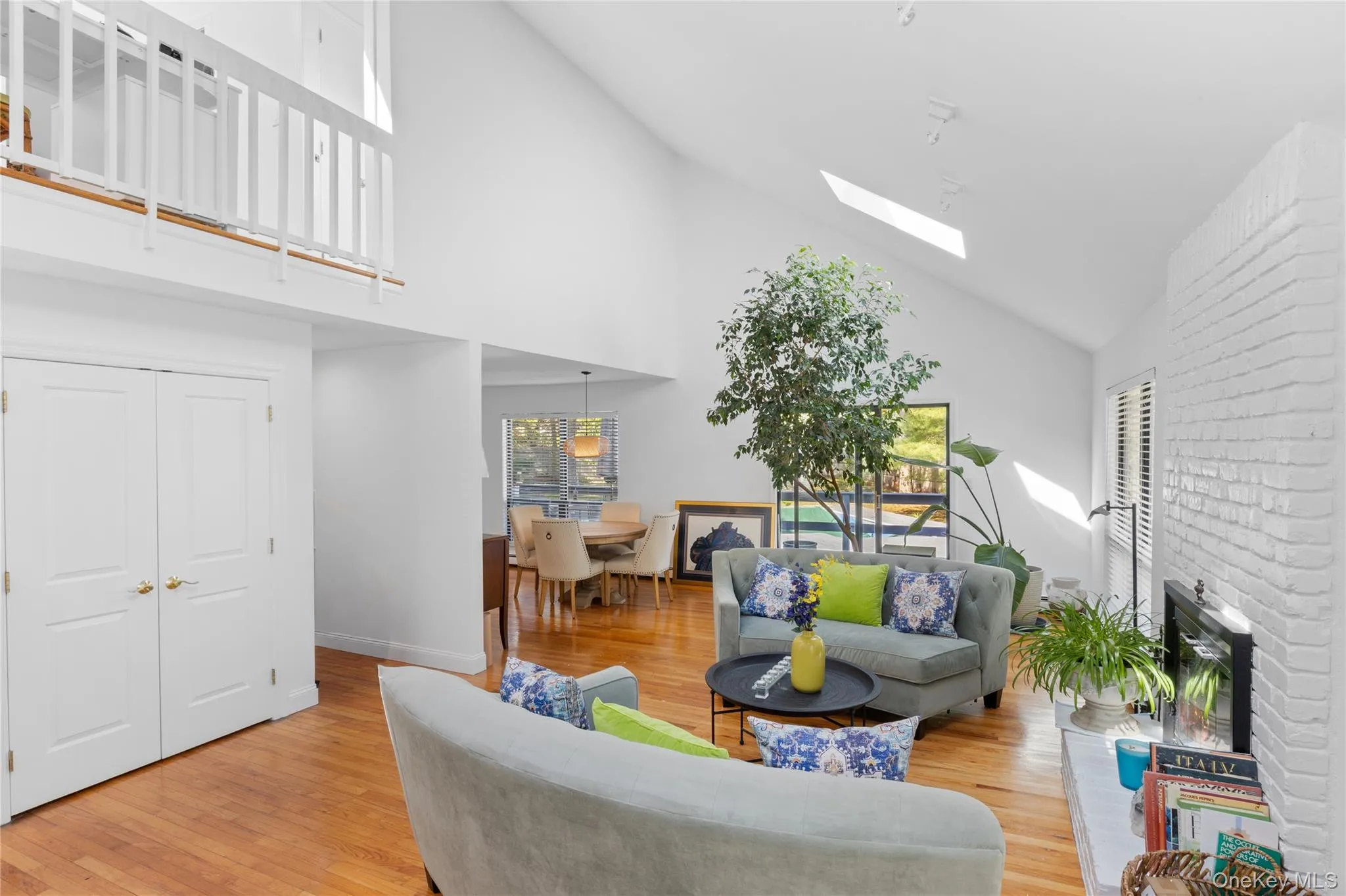 37 Blue Jay Way, East Hampton, NY, 3 Bedrooms Bedrooms, 8 Rooms Rooms,2 BathroomsBathrooms,Residential,For Rent,Blue Jay,0,1002996 37 Blue Jay Way, East Hampton, NY, 3 Bedrooms Bedrooms, 8 Rooms Rooms,2 BathroomsBathrooms,Residential,For Rent,Blue Jay,0,1002996