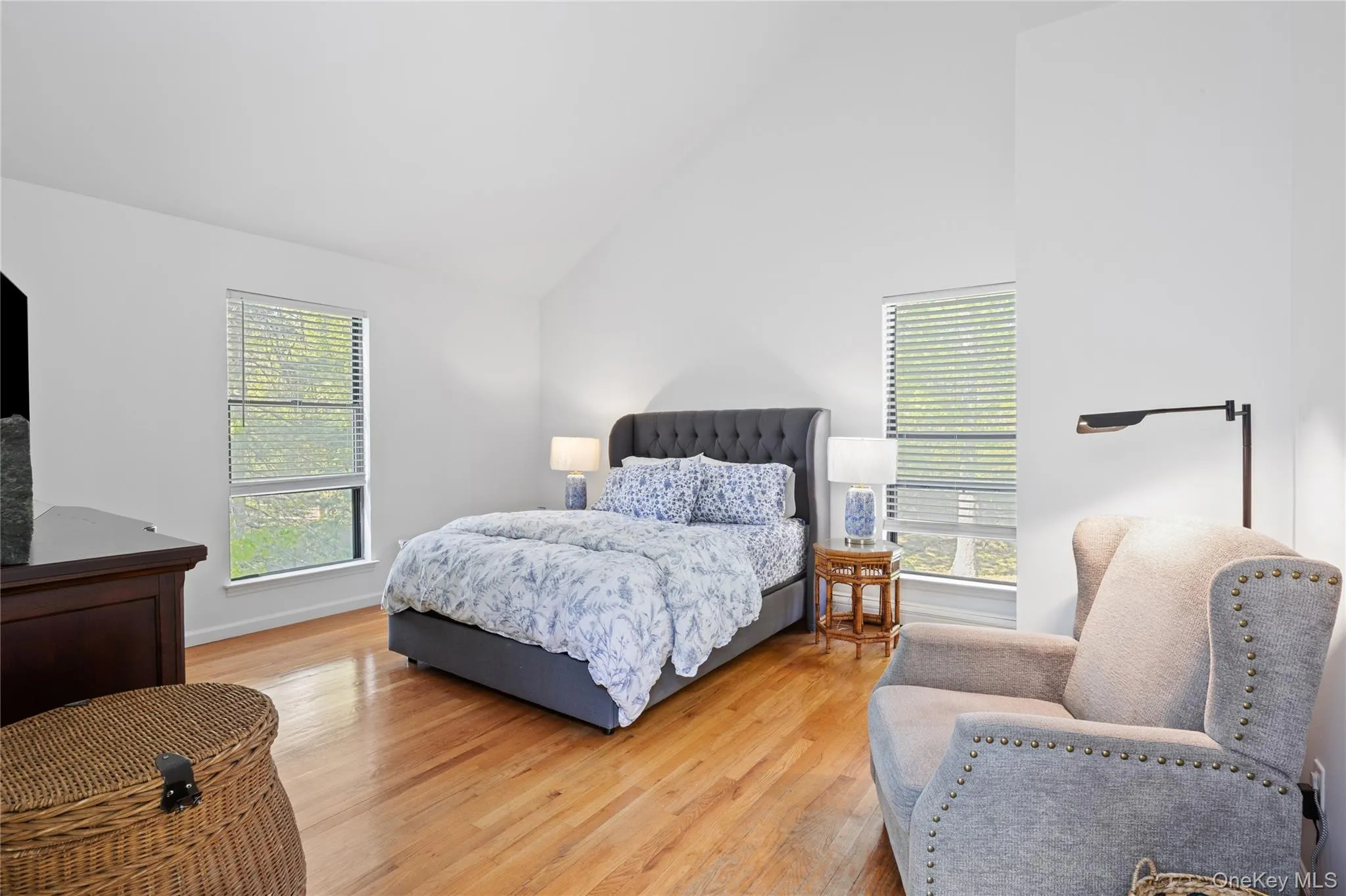 37 Blue Jay Way, East Hampton, NY, 3 Bedrooms Bedrooms, 8 Rooms Rooms,2 BathroomsBathrooms,Residential,For Rent,Blue Jay,0,1002996 37 Blue Jay Way, East Hampton, NY, 3 Bedrooms Bedrooms, 8 Rooms Rooms,2 BathroomsBathrooms,Residential,For Rent,Blue Jay,0,1002996