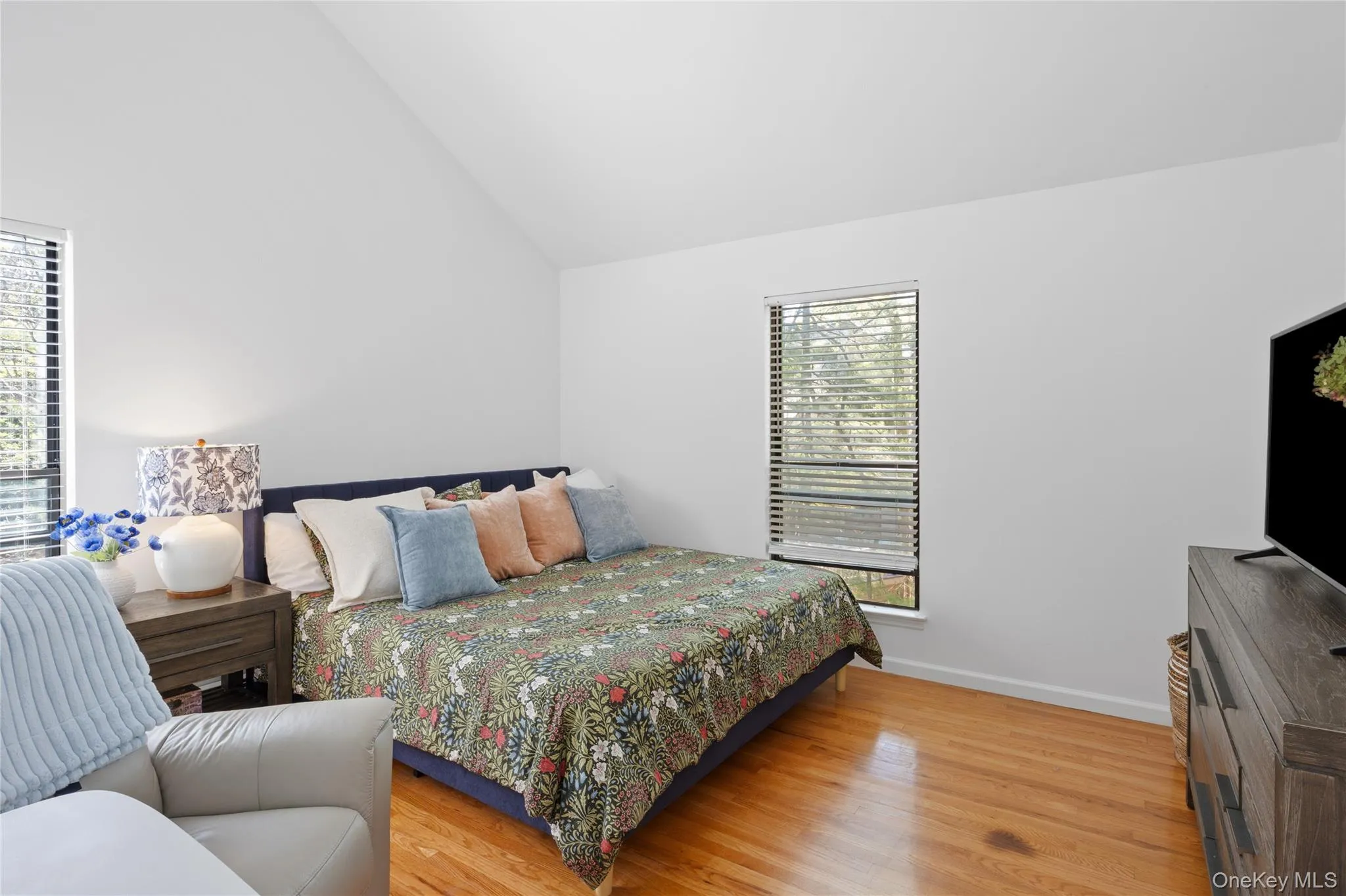 37 Blue Jay Way, East Hampton, NY, 3 Bedrooms Bedrooms, 8 Rooms Rooms,2 BathroomsBathrooms,Residential,For Rent,Blue Jay,0,1002996 37 Blue Jay Way, East Hampton, NY, 3 Bedrooms Bedrooms, 8 Rooms Rooms,2 BathroomsBathrooms,Residential,For Rent,Blue Jay,0,1002996