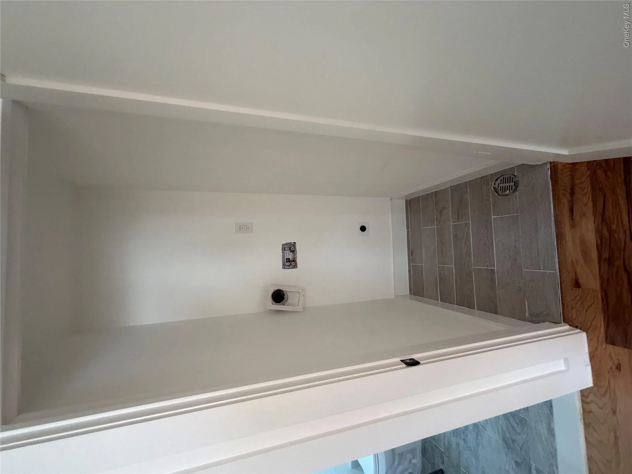 342 E234th Street, New York, NY, 3 Bedrooms Bedrooms, 7 Rooms Rooms,2 BathroomsBathrooms,Residential Lease,For Rent,E234th,0,1002997 342 E234th Street, New York, NY, 3 Bedrooms Bedrooms, 7 Rooms Rooms,2 BathroomsBathrooms,Residential Lease,For Rent,E234th,0,1002997