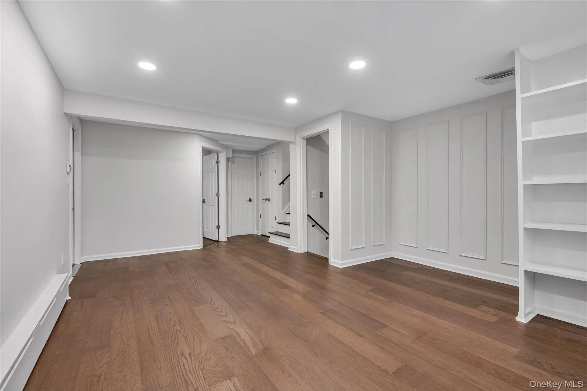 18 Pine Drive, North Hempstead, NY, 3 Bedrooms Bedrooms, 8 Rooms Rooms,2 BathroomsBathrooms,Residential,For Rent,Pine,0,1002999 18 Pine Drive, North Hempstead, NY, 3 Bedrooms Bedrooms, 8 Rooms Rooms,2 BathroomsBathrooms,Residential,For Rent,Pine,0,1002999