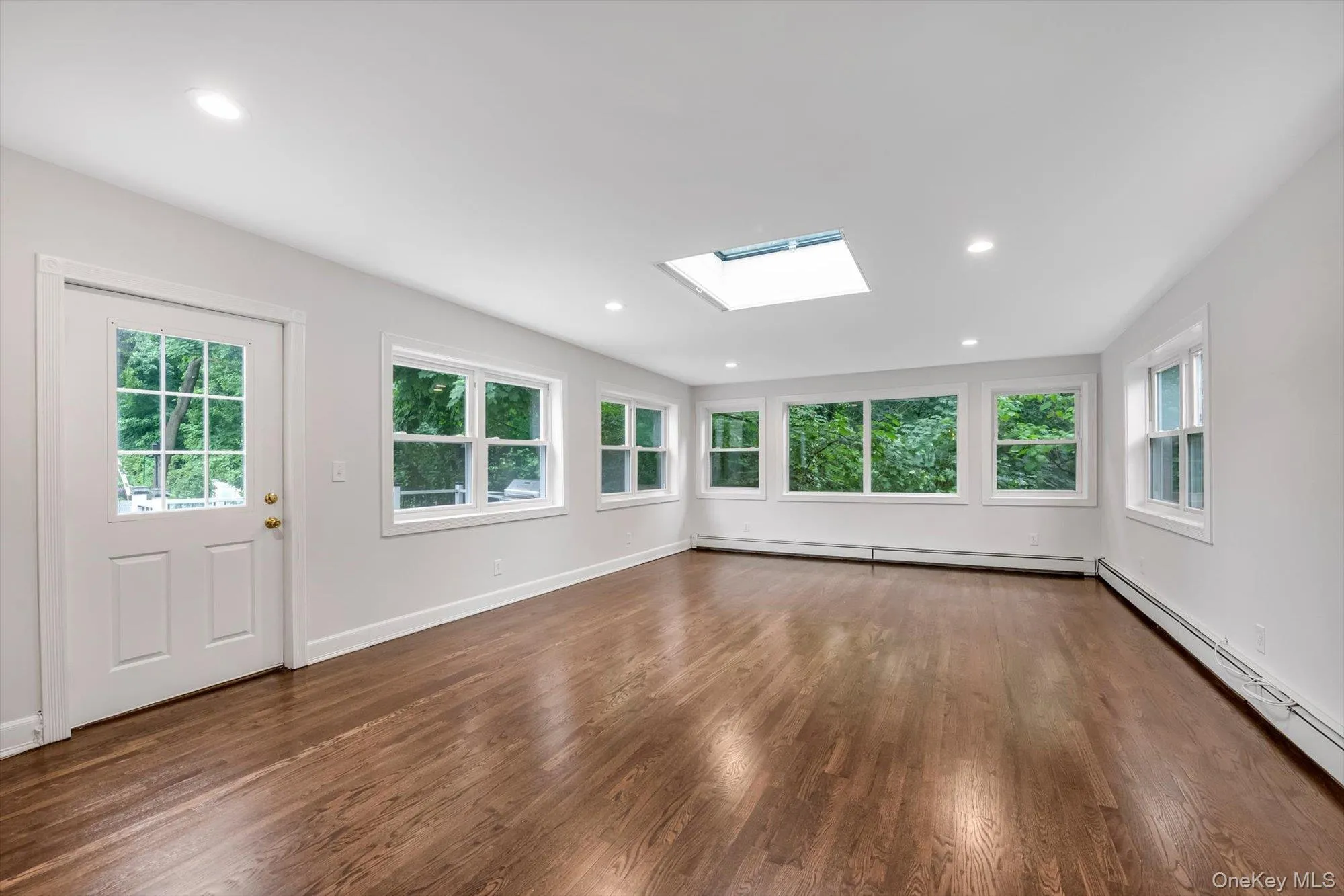 18 Pine Drive, North Hempstead, NY, 3 Bedrooms Bedrooms, 8 Rooms Rooms,2 BathroomsBathrooms,Residential,For Rent,Pine,0,1002999 18 Pine Drive, North Hempstead, NY, 3 Bedrooms Bedrooms, 8 Rooms Rooms,2 BathroomsBathrooms,Residential,For Rent,Pine,0,1002999