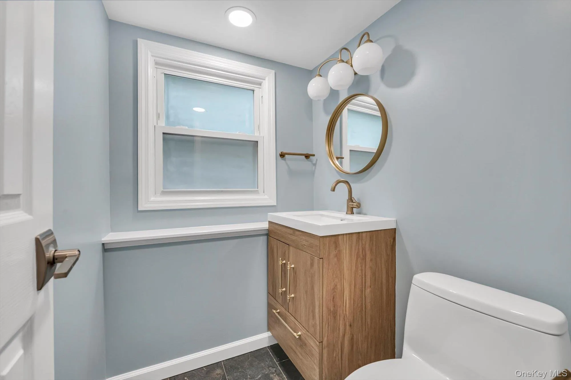 18 Pine Drive, North Hempstead, NY, 3 Bedrooms Bedrooms, 8 Rooms Rooms,2 BathroomsBathrooms,Residential,For Rent,Pine,0,1002999 18 Pine Drive, North Hempstead, NY, 3 Bedrooms Bedrooms, 8 Rooms Rooms,2 BathroomsBathrooms,Residential,For Rent,Pine,0,1002999