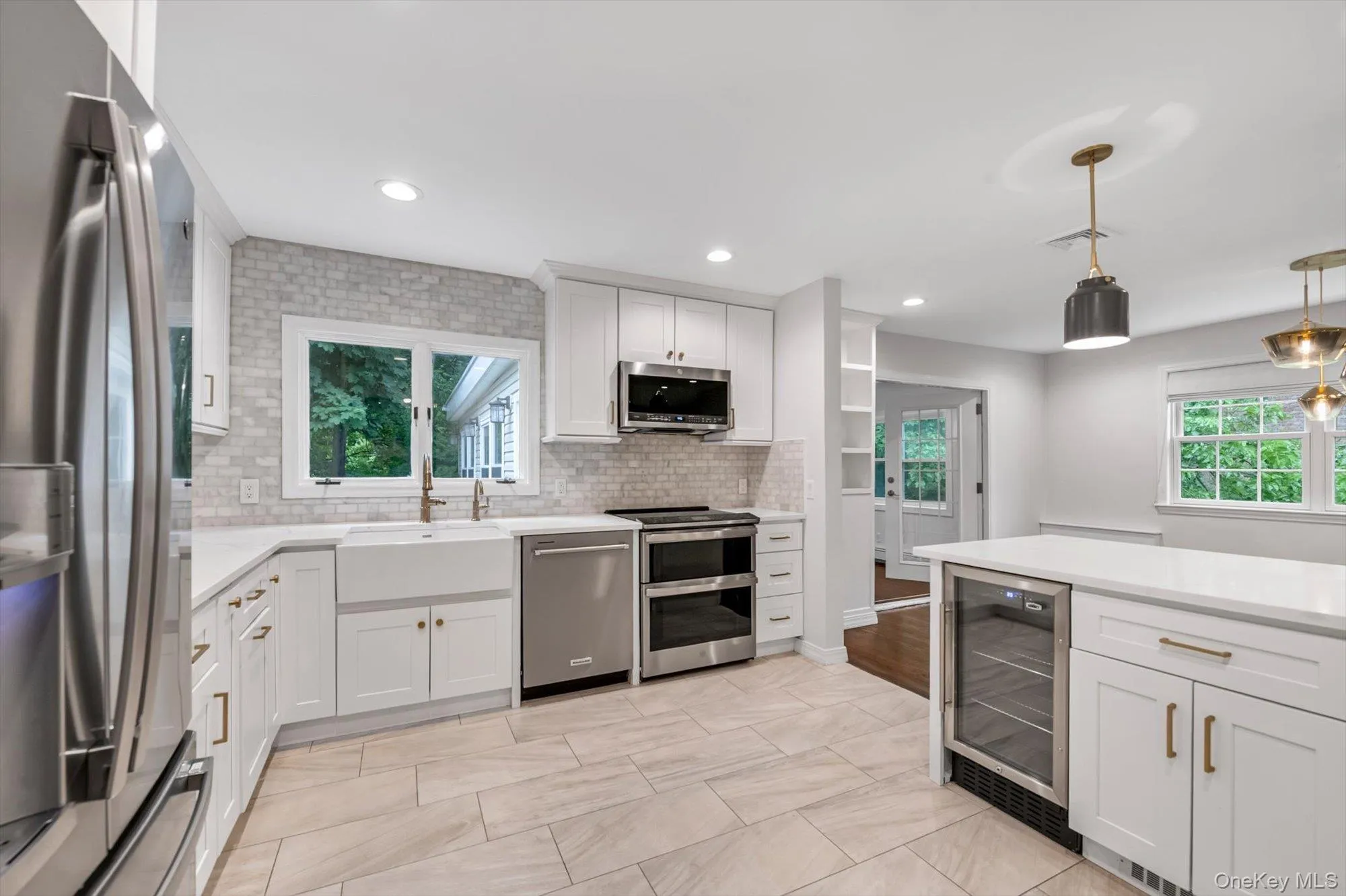 18 Pine Drive, North Hempstead, NY, 3 Bedrooms Bedrooms, 8 Rooms Rooms,2 BathroomsBathrooms,Residential,For Rent,Pine,0,1002999 18 Pine Drive, North Hempstead, NY, 3 Bedrooms Bedrooms, 8 Rooms Rooms,2 BathroomsBathrooms,Residential,For Rent,Pine,0,1002999
