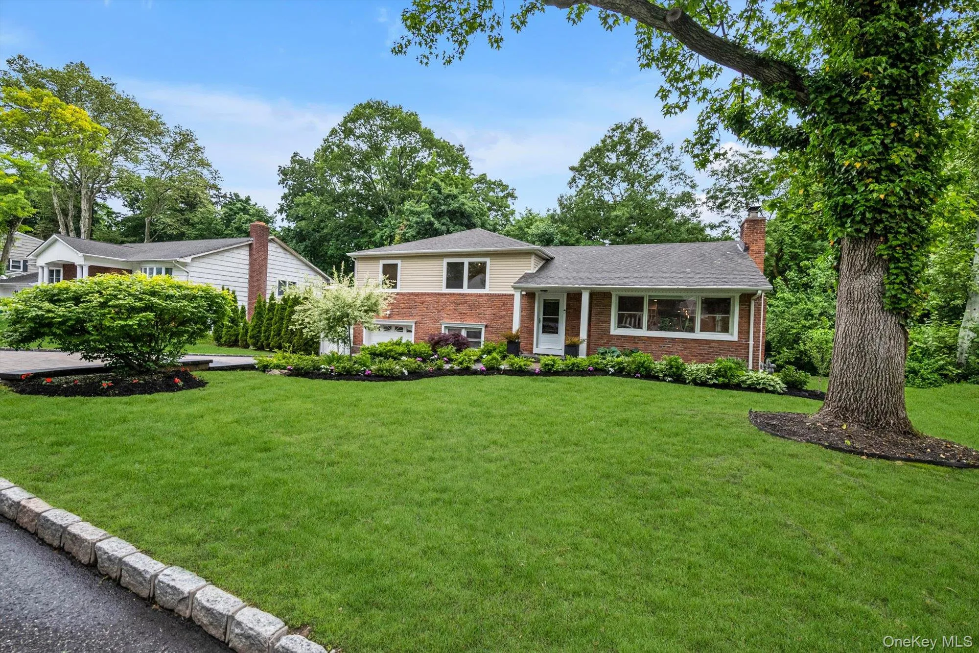 18 Pine Drive, North Hempstead, NY, 3 Bedrooms Bedrooms, 8 Rooms Rooms,2 BathroomsBathrooms,Residential,For Rent,Pine,0,1002999 18 Pine Drive, North Hempstead, NY, 3 Bedrooms Bedrooms, 8 Rooms Rooms,2 BathroomsBathrooms,Residential,For Rent,Pine,0,1002999