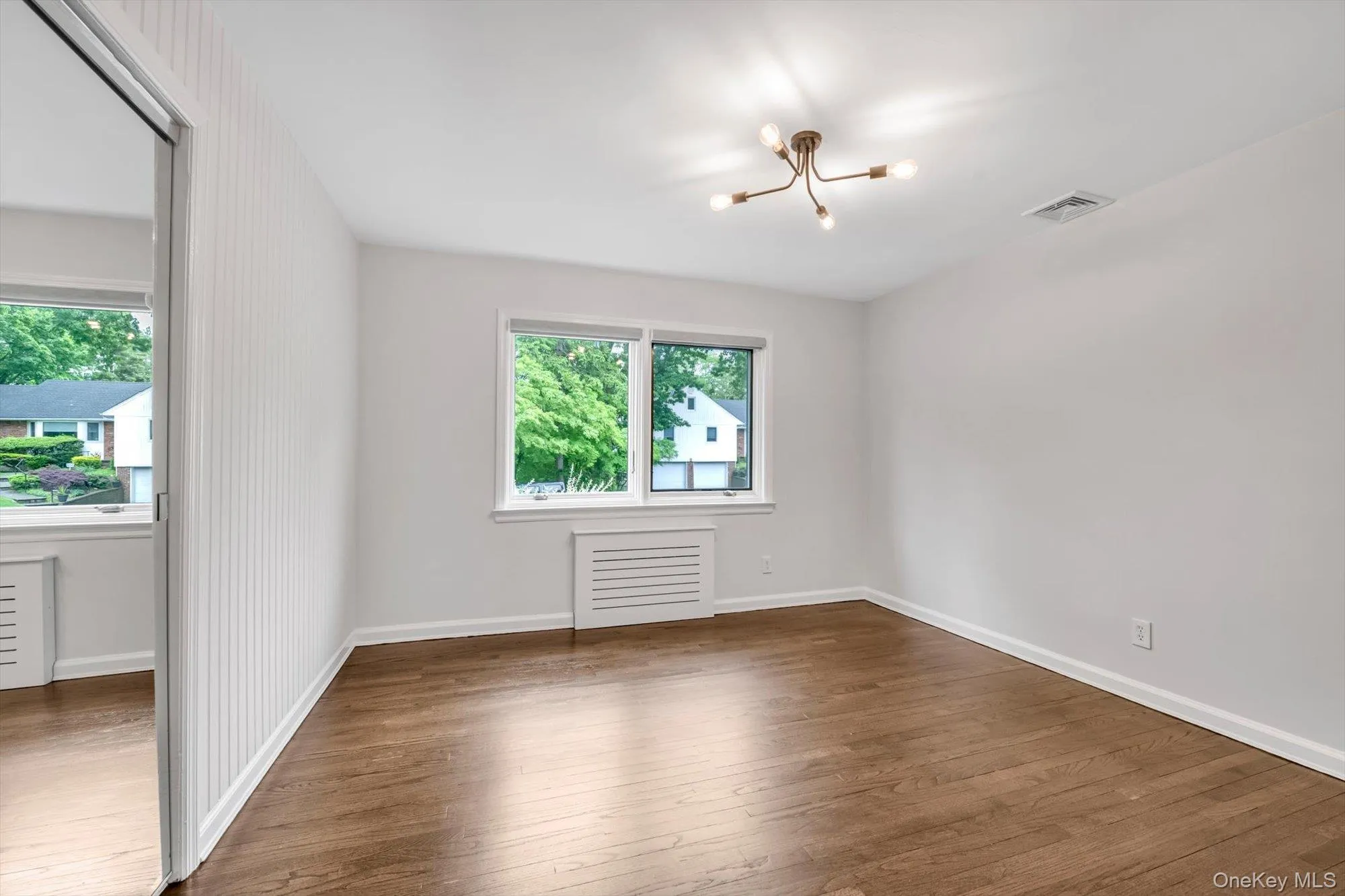 18 Pine Drive, North Hempstead, NY, 3 Bedrooms Bedrooms, 8 Rooms Rooms,2 BathroomsBathrooms,Residential,For Rent,Pine,0,1002999 18 Pine Drive, North Hempstead, NY, 3 Bedrooms Bedrooms, 8 Rooms Rooms,2 BathroomsBathrooms,Residential,For Rent,Pine,0,1002999