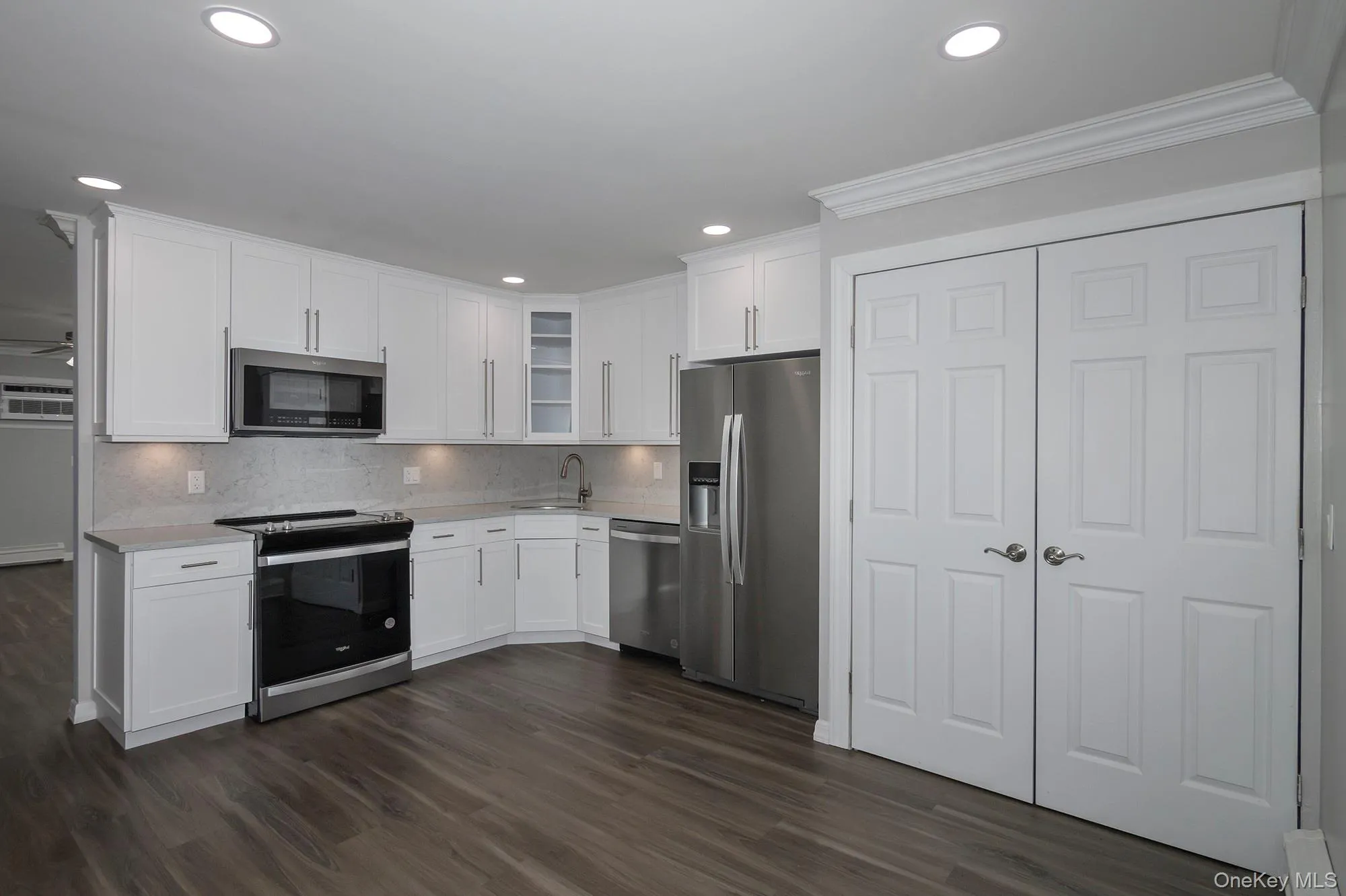 2 Victorian Court, Brookhaven, NY, 2 Bedrooms Bedrooms, 6 Rooms Rooms,2 BathroomsBathrooms,Residential Lease,For Rent,Victorian,0,1003009 2 Victorian Court, Brookhaven, NY, 2 Bedrooms Bedrooms, 6 Rooms Rooms,2 BathroomsBathrooms,Residential Lease,For Rent,Victorian,0,1003009