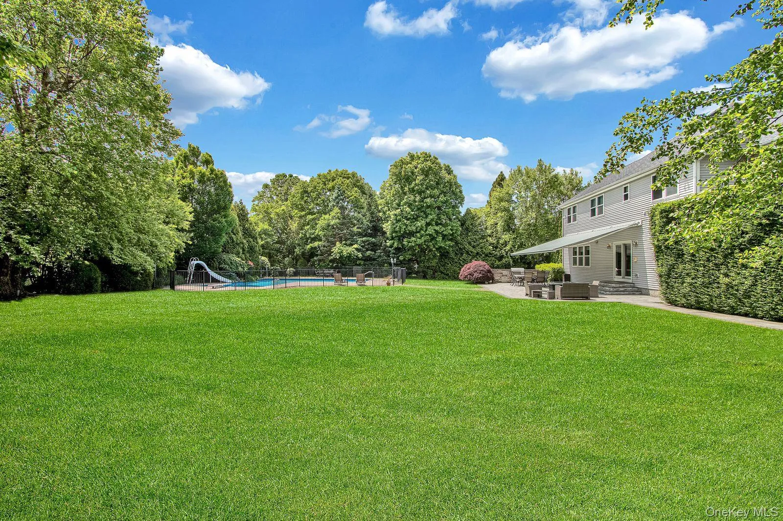 9 Redwood Lane, Brookhaven, NY, 5 Bedrooms Bedrooms, 9 Rooms Rooms,2 BathroomsBathrooms,Residential,For Rent,Redwood,0,1003014 9 Redwood Lane, Brookhaven, NY, 5 Bedrooms Bedrooms, 9 Rooms Rooms,2 BathroomsBathrooms,Residential,For Rent,Redwood,0,1003014