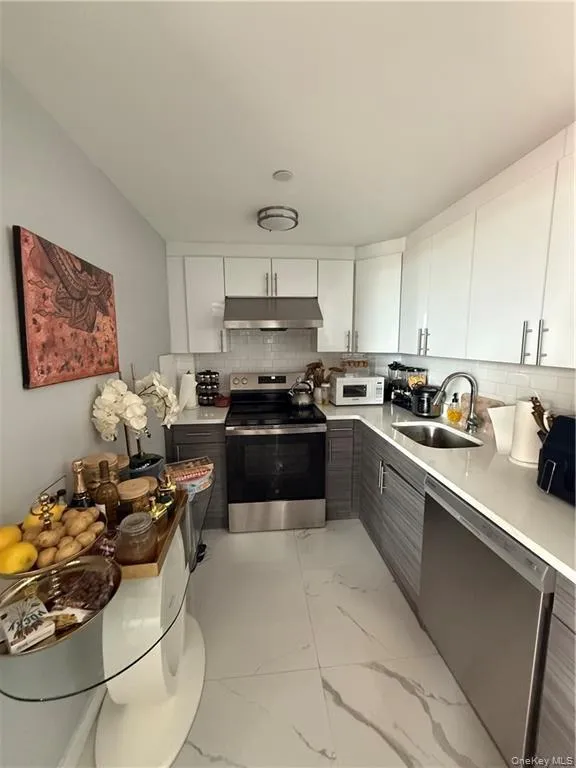 7009 45th Avenue, New York, NY, 1 Bedroom Bedrooms, 3 Rooms Rooms,1 BathroomBathrooms,Residential Sale,For Rent,45th,0,1003032 7009 45th Avenue, New York, NY, 1 Bedroom Bedrooms, 3 Rooms Rooms,1 BathroomBathrooms,Residential Sale,For Rent,45th,0,1003032