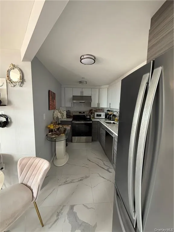 7009 45th Avenue, New York, NY, 1 Bedroom Bedrooms, 3 Rooms Rooms,1 BathroomBathrooms,Residential Sale,For Rent,45th,0,1003032 7009 45th Avenue, New York, NY, 1 Bedroom Bedrooms, 3 Rooms Rooms,1 BathroomBathrooms,Residential Sale,For Rent,45th,0,1003032
