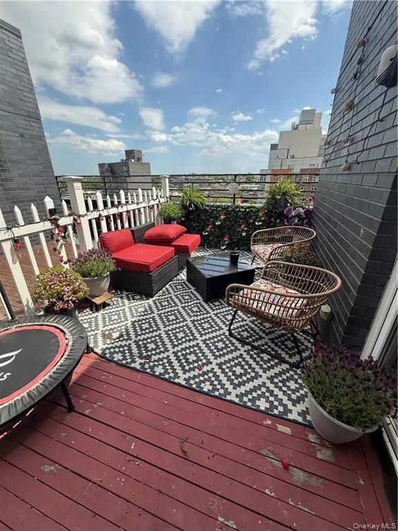 7009 45th Avenue, New York, NY, 1 Bedroom Bedrooms, 3 Rooms Rooms,1 BathroomBathrooms,Residential Sale,For Rent,45th,0,1003032 7009 45th Avenue, New York, NY, 1 Bedroom Bedrooms, 3 Rooms Rooms,1 BathroomBathrooms,Residential Sale,For Rent,45th,0,1003032
