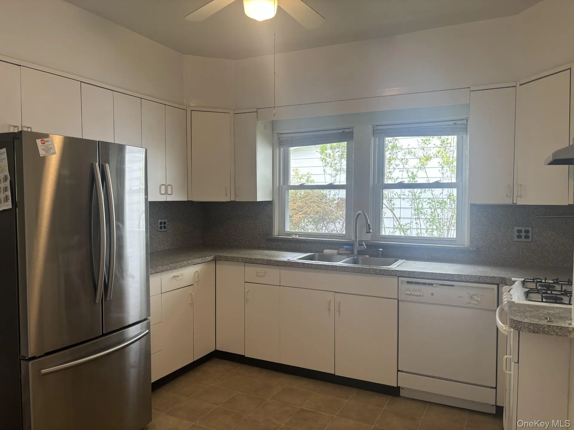 48 Ferris Place, Ossining, NY, 3 Bedrooms Bedrooms, 6 Rooms Rooms,1 BathroomBathrooms,Residential Lease,For Rent,Ferris,0,1003039 48 Ferris Place, Ossining, NY, 3 Bedrooms Bedrooms, 6 Rooms Rooms,1 BathroomBathrooms,Residential Lease,For Rent,Ferris,0,1003039