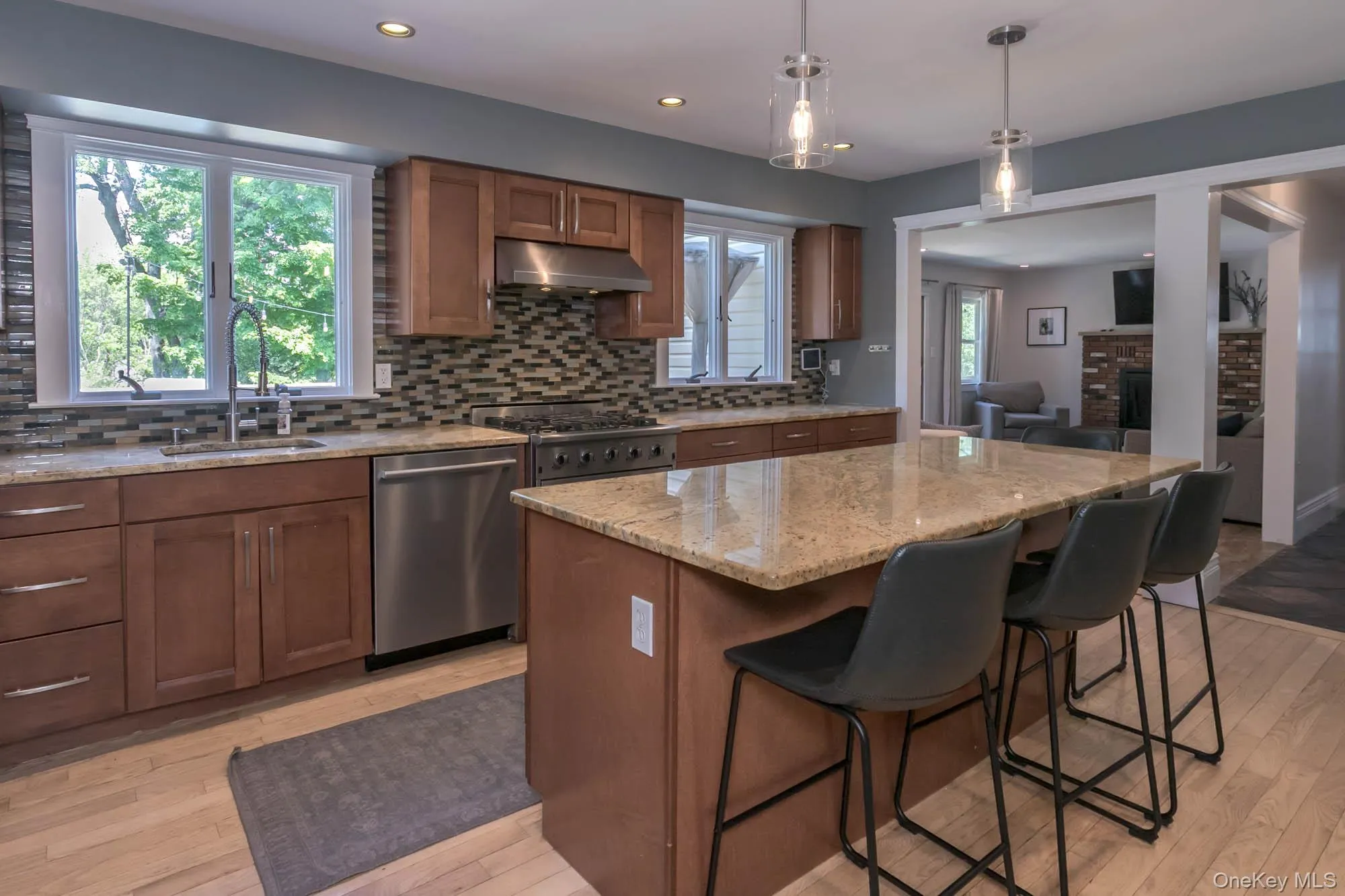 12 Midland Avenue, Woodbury, NY, 4 Bedrooms Bedrooms, 12 Rooms Rooms,2 BathroomsBathrooms,Residential,For Rent,Midland,0,1003043 12 Midland Avenue, Woodbury, NY, 4 Bedrooms Bedrooms, 12 Rooms Rooms,2 BathroomsBathrooms,Residential,For Rent,Midland,0,1003043