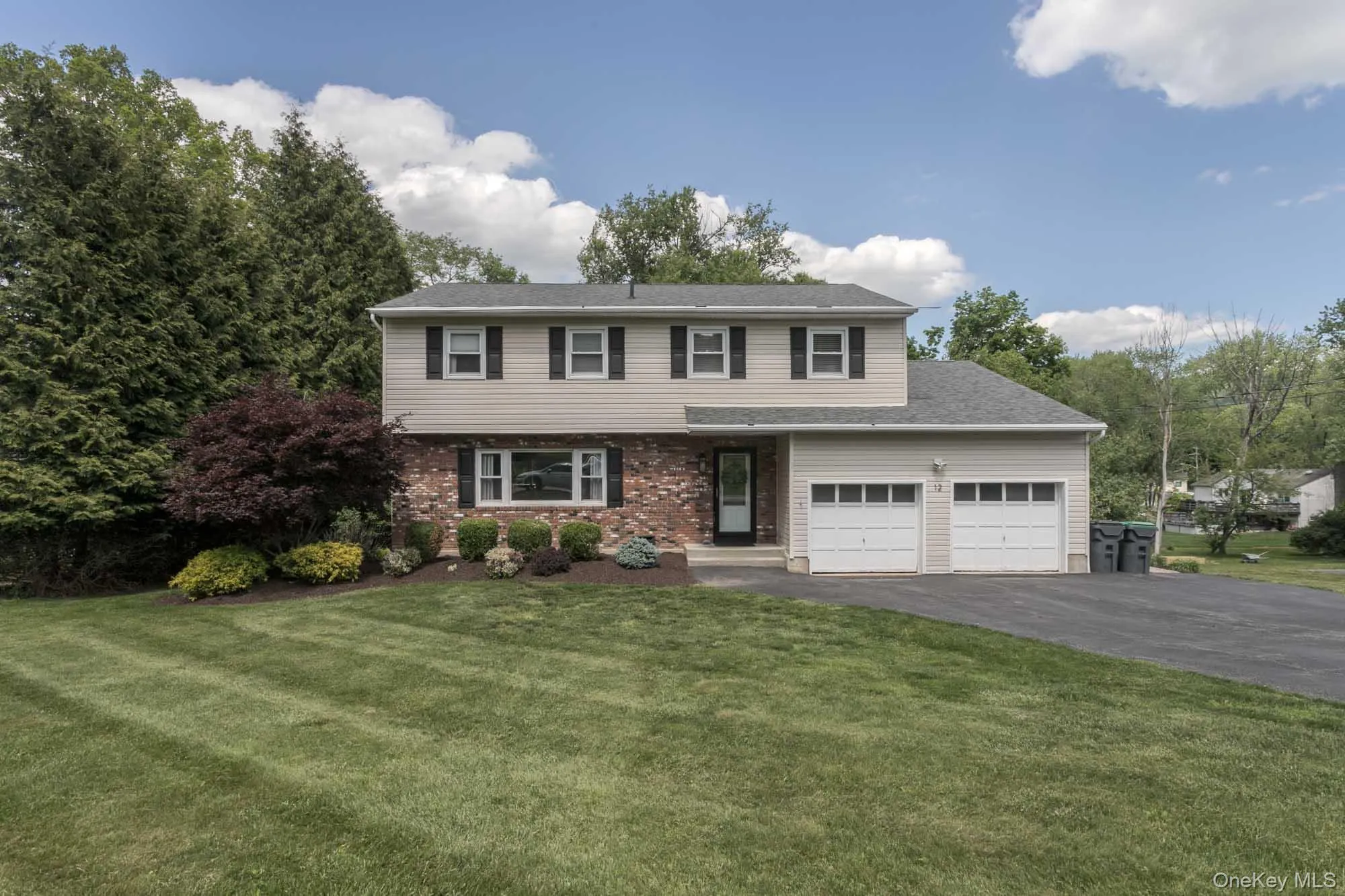 12 Midland Avenue, Woodbury, NY, 4 Bedrooms Bedrooms, 12 Rooms Rooms,2 BathroomsBathrooms,Residential,For Rent,Midland,0,1003043 12 Midland Avenue, Woodbury, NY, 4 Bedrooms Bedrooms, 12 Rooms Rooms,2 BathroomsBathrooms,Residential,For Rent,Midland,0,1003043