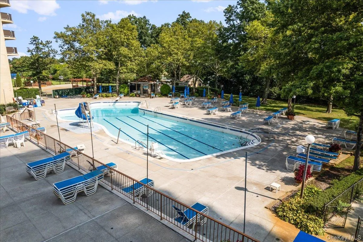 18-15 215 STREET, New York, NY, 1 Bedroom Bedrooms, 4 Rooms Rooms,1 BathroomBathrooms,Residential,For Rent,215 STREET,0,1003052 18-15 215 STREET, New York, NY, 1 Bedroom Bedrooms, 4 Rooms Rooms,1 BathroomBathrooms,Residential,For Rent,215 STREET,0,1003052
