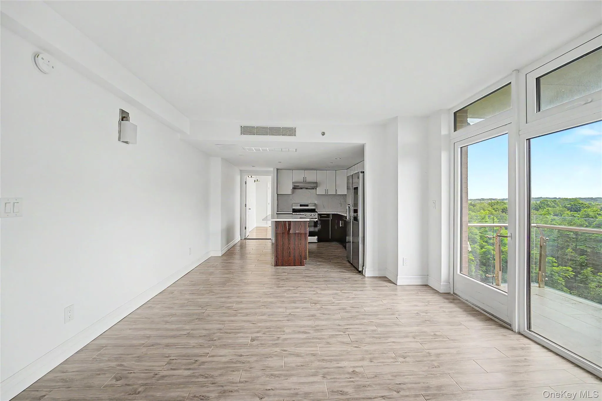 65-18 Austin Streets, New York, NY, 1 Bedroom Bedrooms, 3 Rooms Rooms,1 BathroomBathrooms,Residential,For Rent,Austin,0,1003056 65-18 Austin Streets, New York, NY, 1 Bedroom Bedrooms, 3 Rooms Rooms,1 BathroomBathrooms,Residential,For Rent,Austin,0,1003056