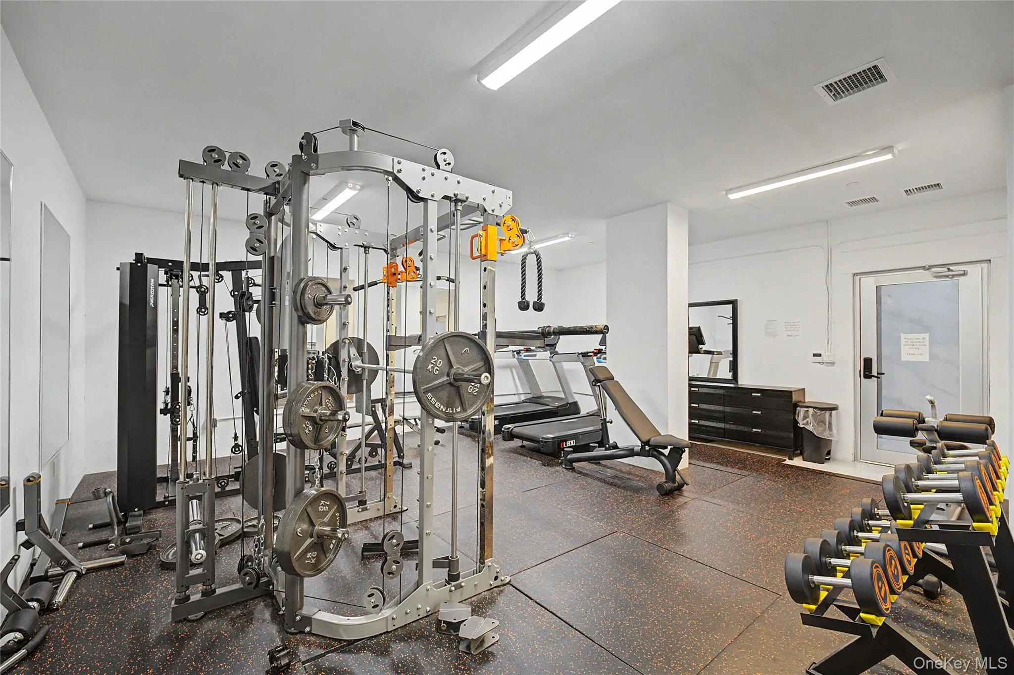 65-18 Austin Streets, New York, NY, 1 Bedroom Bedrooms, 3 Rooms Rooms,1 BathroomBathrooms,Residential,For Rent,Austin,0,1003056 65-18 Austin Streets, New York, NY, 1 Bedroom Bedrooms, 3 Rooms Rooms,1 BathroomBathrooms,Residential,For Rent,Austin,0,1003056