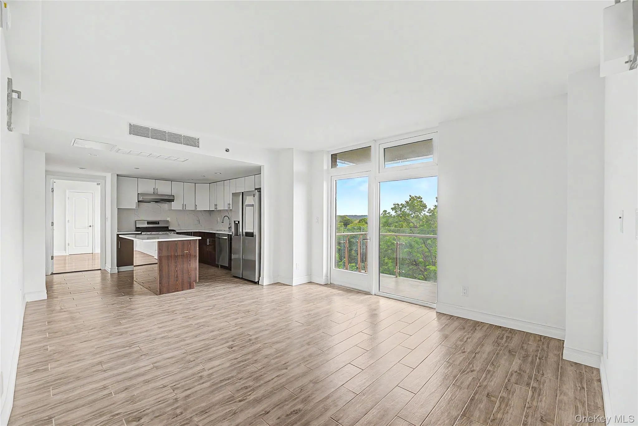 65-18 Austin Streets, New York, NY, 1 Bedroom Bedrooms, 3 Rooms Rooms,1 BathroomBathrooms,Residential,For Rent,Austin,0,1003056 65-18 Austin Streets, New York, NY, 1 Bedroom Bedrooms, 3 Rooms Rooms,1 BathroomBathrooms,Residential,For Rent,Austin,0,1003056