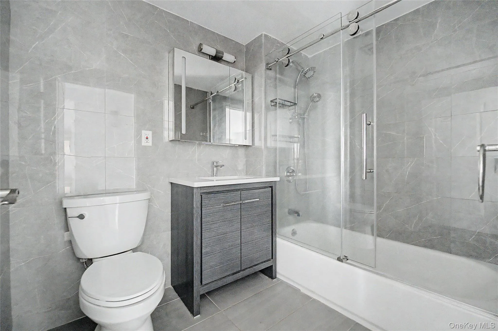 65-18 Austin Streets, New York, NY, 1 Bedroom Bedrooms, 3 Rooms Rooms,1 BathroomBathrooms,Residential,For Rent,Austin,0,1003056 65-18 Austin Streets, New York, NY, 1 Bedroom Bedrooms, 3 Rooms Rooms,1 BathroomBathrooms,Residential,For Rent,Austin,0,1003056