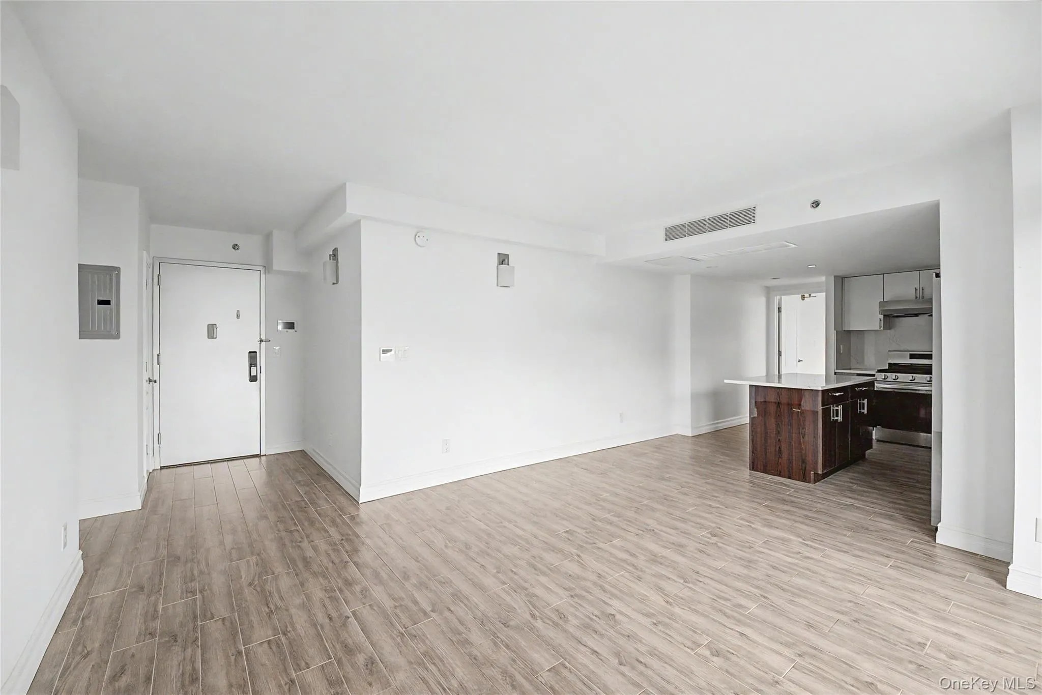 65-18 Austin Streets, New York, NY, 1 Bedroom Bedrooms, 3 Rooms Rooms,1 BathroomBathrooms,Residential,For Rent,Austin,0,1003056 65-18 Austin Streets, New York, NY, 1 Bedroom Bedrooms, 3 Rooms Rooms,1 BathroomBathrooms,Residential,For Rent,Austin,0,1003056