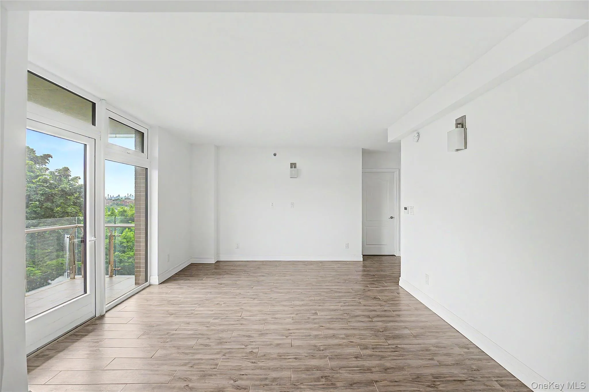 65-18 Austin Streets, New York, NY, 1 Bedroom Bedrooms, 3 Rooms Rooms,1 BathroomBathrooms,Residential,For Rent,Austin,0,1003056 65-18 Austin Streets, New York, NY, 1 Bedroom Bedrooms, 3 Rooms Rooms,1 BathroomBathrooms,Residential,For Rent,Austin,0,1003056