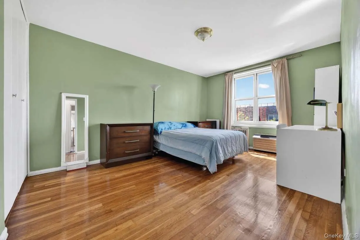 142-05 Roosevelt Avenue, New York, NY, 3 Bedrooms Bedrooms, 5 Rooms Rooms,2 BathroomsBathrooms,Residential,For Rent,Roosevelt,0,1003059 142-05 Roosevelt Avenue, New York, NY, 3 Bedrooms Bedrooms, 5 Rooms Rooms,2 BathroomsBathrooms,Residential,For Rent,Roosevelt,0,1003059