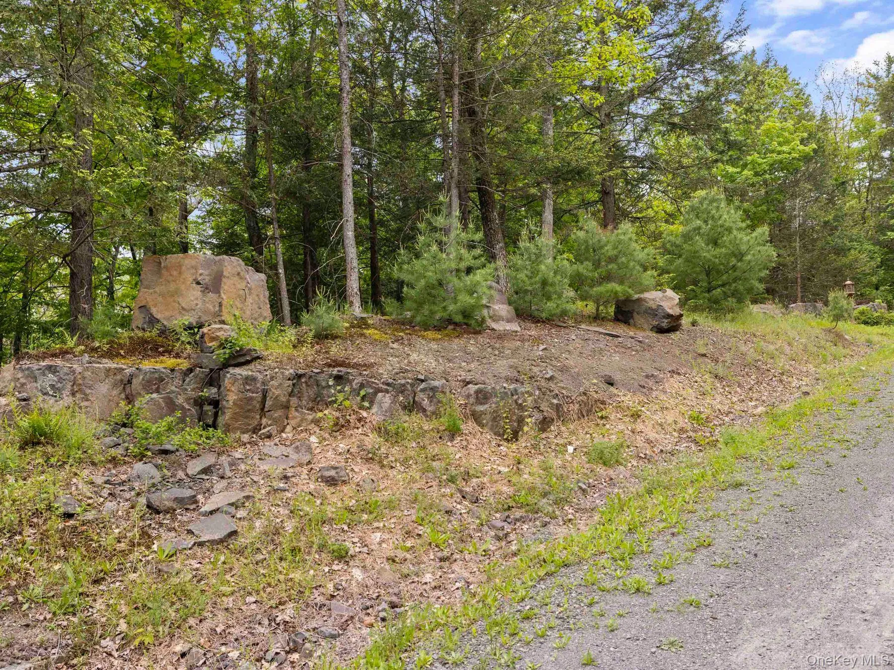 Artfully placed boulders Artfully placed boulders