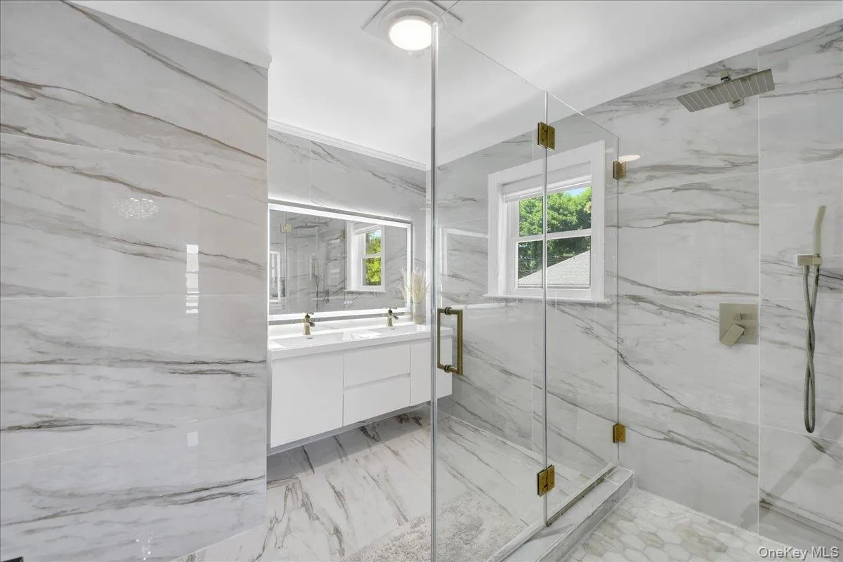 12 Drake Place, Yonkers, NY, 3 Bedrooms Bedrooms, 7 Rooms Rooms,2 BathroomsBathrooms,Residential Lease,For Rent,Drake,0,1003063 12 Drake Place, Yonkers, NY, 3 Bedrooms Bedrooms, 7 Rooms Rooms,2 BathroomsBathrooms,Residential Lease,For Rent,Drake,0,1003063
