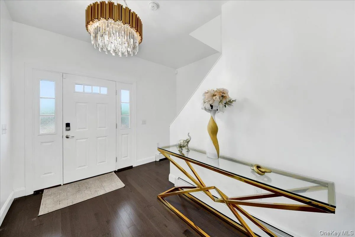 12 Drake Place, Yonkers, NY, 3 Bedrooms Bedrooms, 7 Rooms Rooms,2 BathroomsBathrooms,Residential Lease,For Rent,Drake,0,1003063 12 Drake Place, Yonkers, NY, 3 Bedrooms Bedrooms, 7 Rooms Rooms,2 BathroomsBathrooms,Residential Lease,For Rent,Drake,0,1003063