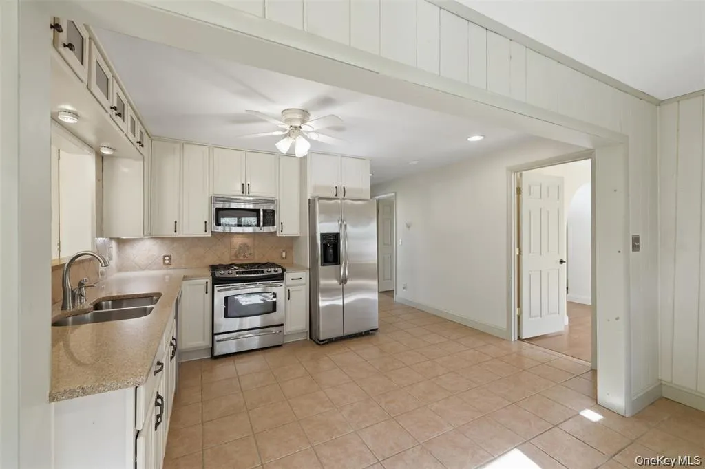 307 Old Kingston Road, New Paltz, NY, 4 Bedrooms Bedrooms, 9 Rooms Rooms,2 BathroomsBathrooms,Residential,For Rent,Old Kingston,0,1003064 307 Old Kingston Road, New Paltz, NY, 4 Bedrooms Bedrooms, 9 Rooms Rooms,2 BathroomsBathrooms,Residential,For Rent,Old Kingston,0,1003064