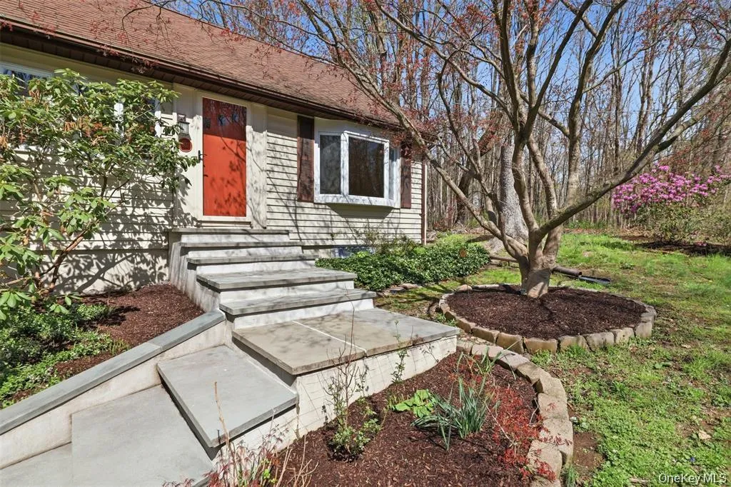 307 Old Kingston Road, New Paltz, NY, 4 Bedrooms Bedrooms, 9 Rooms Rooms,2 BathroomsBathrooms,Residential,For Rent,Old Kingston,0,1003064 307 Old Kingston Road, New Paltz, NY, 4 Bedrooms Bedrooms, 9 Rooms Rooms,2 BathroomsBathrooms,Residential,For Rent,Old Kingston,0,1003064