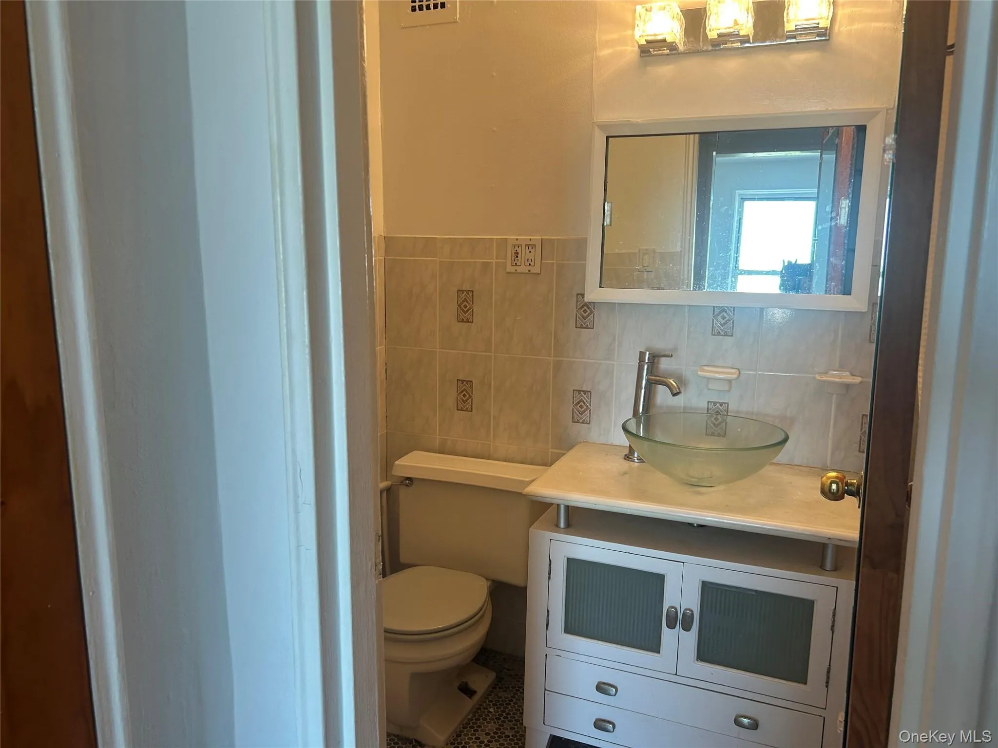 855 Broadway, Long Beach, NY, 1 Bedroom Bedrooms, 3 Rooms Rooms,1 BathroomBathrooms,Residential Lease,For Rent,Broadway,0,1003070 855 Broadway, Long Beach, NY, 1 Bedroom Bedrooms, 3 Rooms Rooms,1 BathroomBathrooms,Residential Lease,For Rent,Broadway,0,1003070