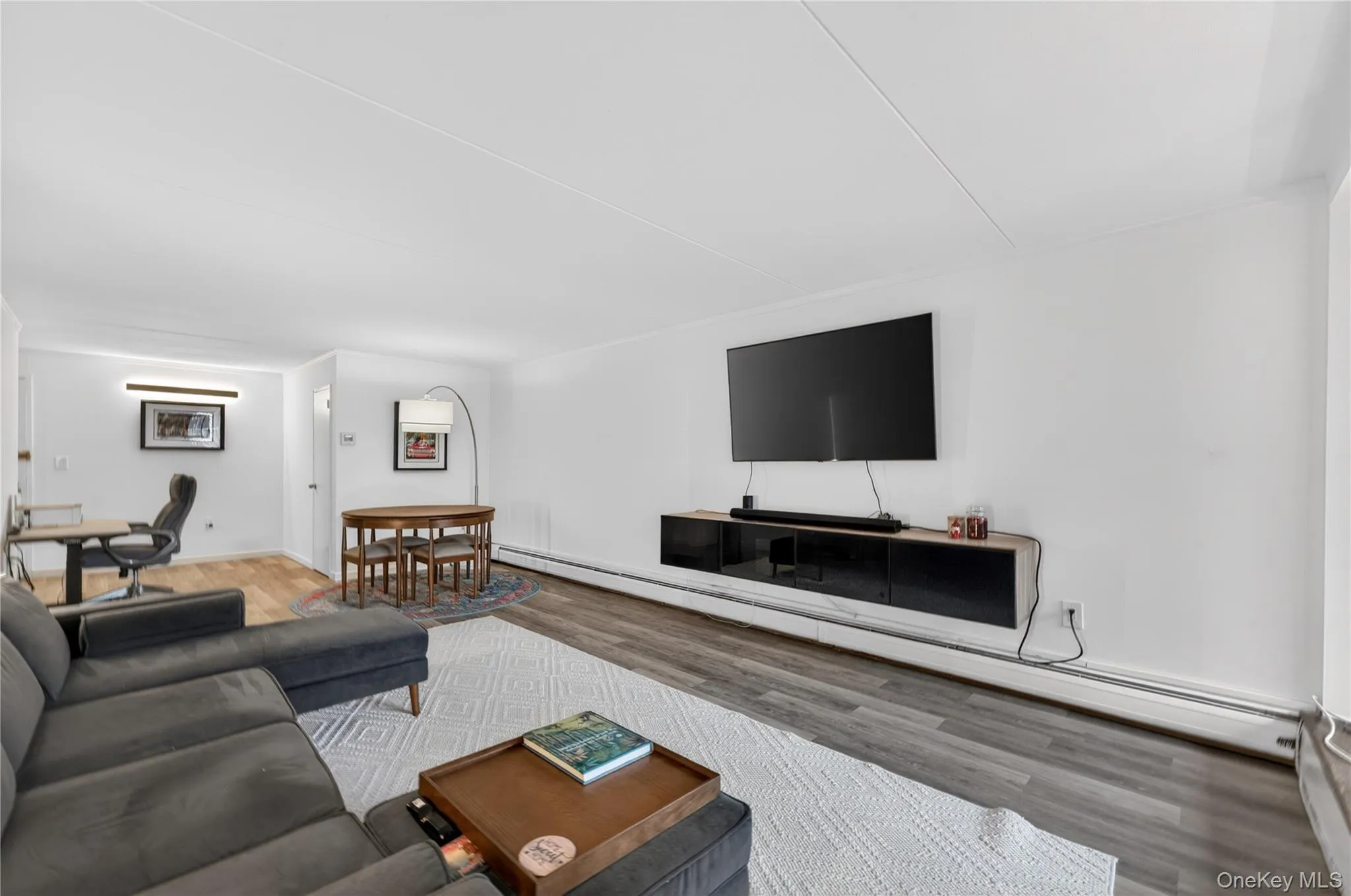 100 Clinton Avenue, Hempstead, NY, 1 Bedroom Bedrooms, 3 Rooms Rooms,1 BathroomBathrooms,Residential,For Rent,Clinton,0,1003072 100 Clinton Avenue, Hempstead, NY, 1 Bedroom Bedrooms, 3 Rooms Rooms,1 BathroomBathrooms,Residential,For Rent,Clinton,0,1003072