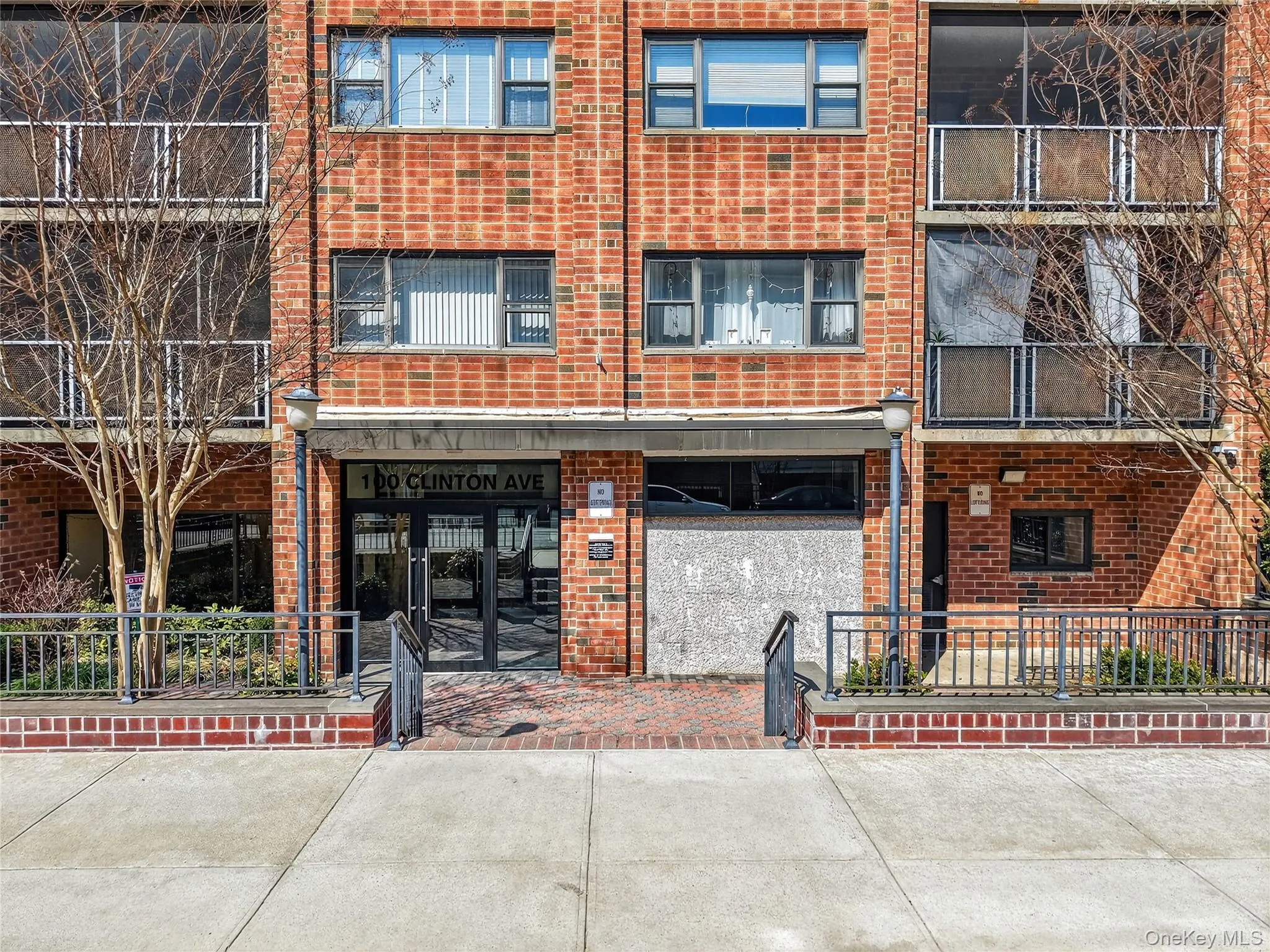 100 Clinton Avenue, Hempstead, NY, 1 Bedroom Bedrooms, 3 Rooms Rooms,1 BathroomBathrooms,Residential,For Rent,Clinton,0,1003072 100 Clinton Avenue, Hempstead, NY, 1 Bedroom Bedrooms, 3 Rooms Rooms,1 BathroomBathrooms,Residential,For Rent,Clinton,0,1003072