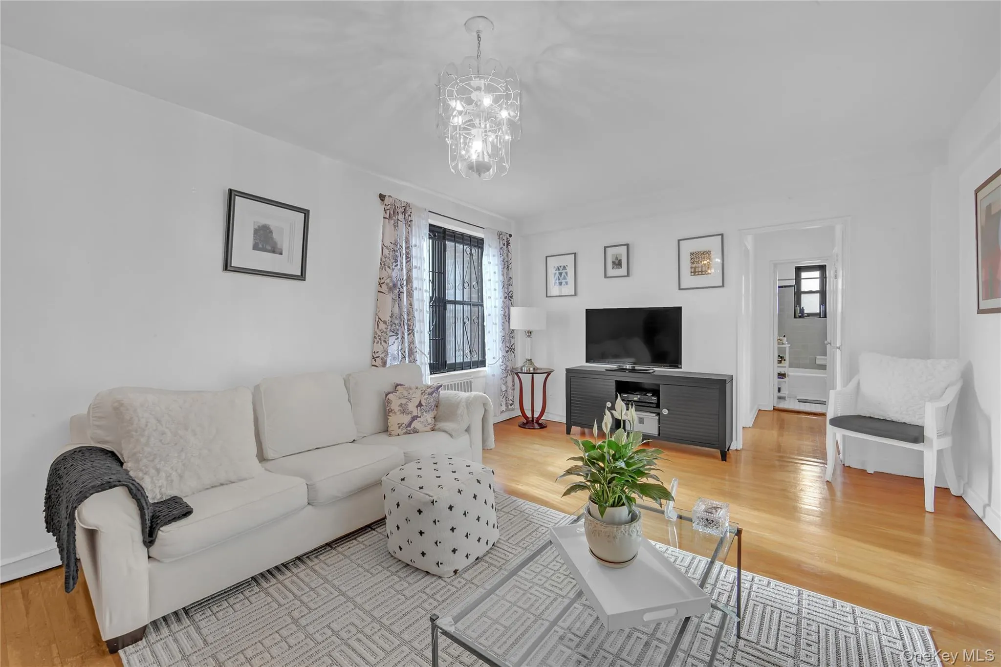 2821 Kings Highway, New York, NY, 1 Bedroom Bedrooms, 4 Rooms Rooms,1 BathroomBathrooms,Residential,For Rent,Kings,0,1003074 2821 Kings Highway, New York, NY, 1 Bedroom Bedrooms, 4 Rooms Rooms,1 BathroomBathrooms,Residential,For Rent,Kings,0,1003074