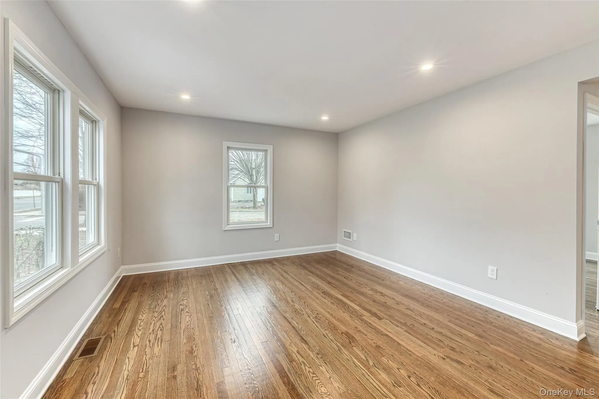 479 Woodbury Road, Oyster Bay, NY, 5 Bedrooms Bedrooms, 12 Rooms Rooms,3 BathroomsBathrooms,Residential Lease,For Rent,Woodbury,0,1003075 479 Woodbury Road, Oyster Bay, NY, 5 Bedrooms Bedrooms, 12 Rooms Rooms,3 BathroomsBathrooms,Residential Lease,For Rent,Woodbury,0,1003075