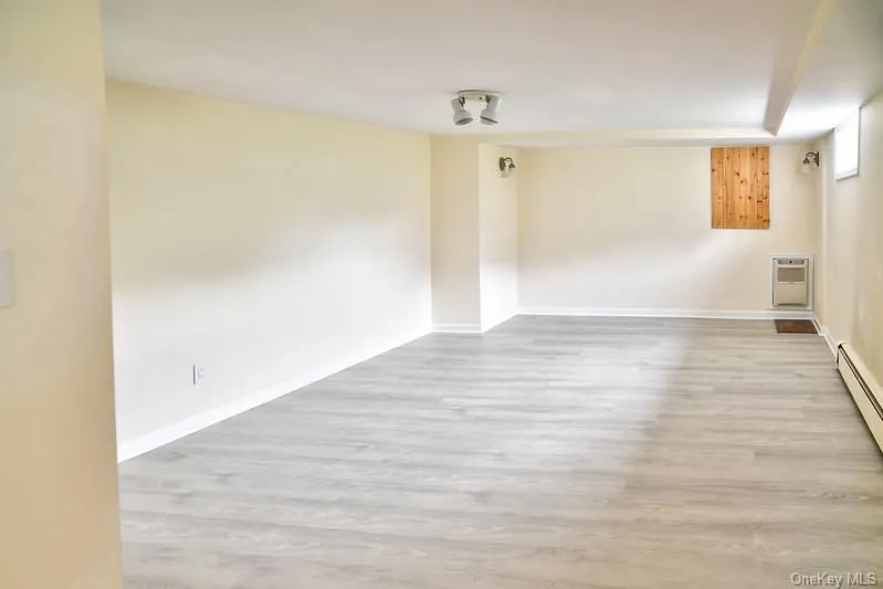 18 Bailey Avenue, Babylon, NY, 3 Bedrooms Bedrooms, 7 Rooms Rooms,1 BathroomBathrooms,Residential,For Rent,Bailey,0,1003077 18 Bailey Avenue, Babylon, NY, 3 Bedrooms Bedrooms, 7 Rooms Rooms,1 BathroomBathrooms,Residential,For Rent,Bailey,0,1003077