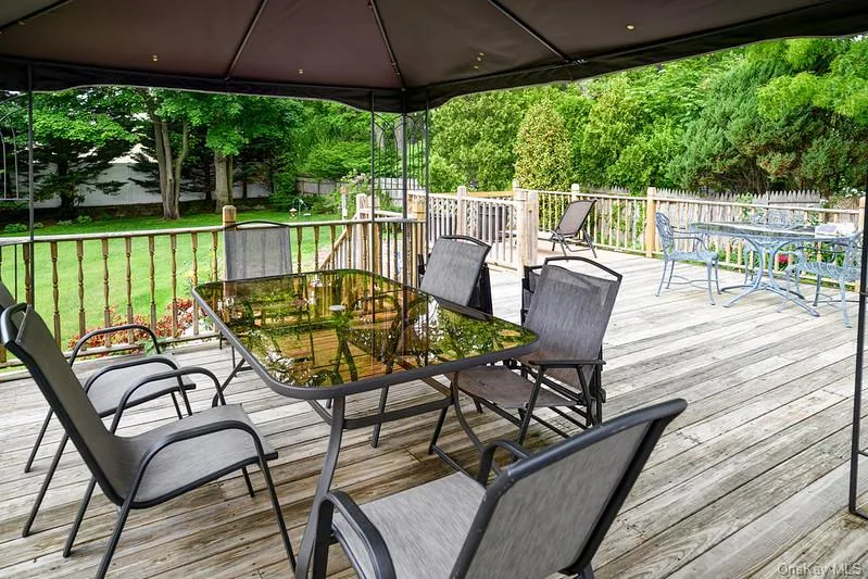 18 Bailey Avenue, Babylon, NY, 3 Bedrooms Bedrooms, 7 Rooms Rooms,1 BathroomBathrooms,Residential,For Rent,Bailey,0,1003077 18 Bailey Avenue, Babylon, NY, 3 Bedrooms Bedrooms, 7 Rooms Rooms,1 BathroomBathrooms,Residential,For Rent,Bailey,0,1003077
