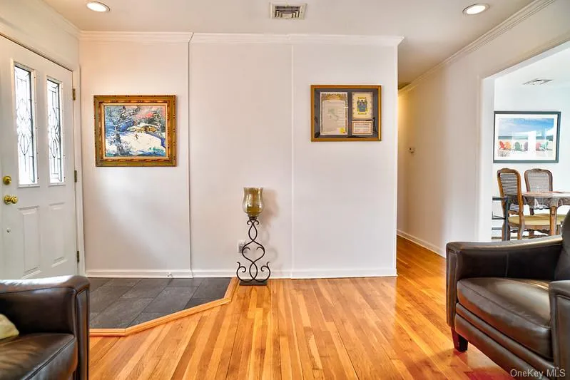 18 Bailey Avenue, Babylon, NY, 3 Bedrooms Bedrooms, 7 Rooms Rooms,1 BathroomBathrooms,Residential,For Rent,Bailey,0,1003077 18 Bailey Avenue, Babylon, NY, 3 Bedrooms Bedrooms, 7 Rooms Rooms,1 BathroomBathrooms,Residential,For Rent,Bailey,0,1003077