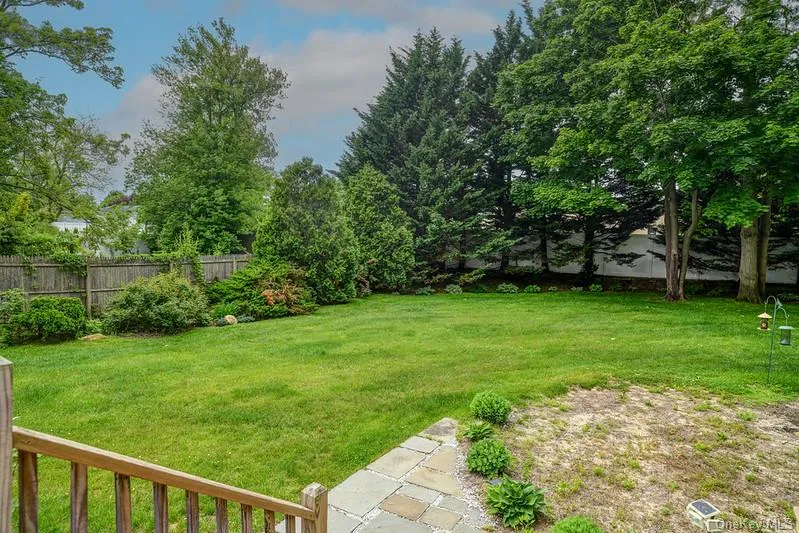 18 Bailey Avenue, Babylon, NY, 3 Bedrooms Bedrooms, 7 Rooms Rooms,1 BathroomBathrooms,Residential,For Rent,Bailey,0,1003077 18 Bailey Avenue, Babylon, NY, 3 Bedrooms Bedrooms, 7 Rooms Rooms,1 BathroomBathrooms,Residential,For Rent,Bailey,0,1003077