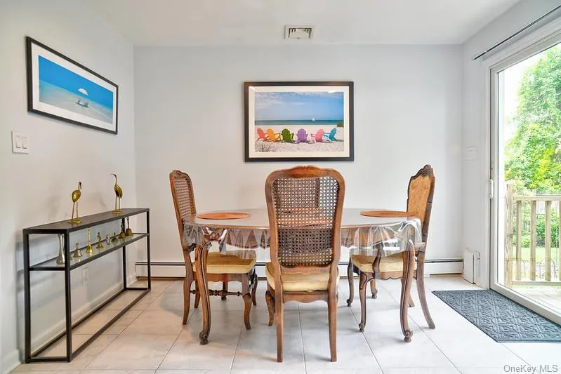 18 Bailey Avenue, Babylon, NY, 3 Bedrooms Bedrooms, 7 Rooms Rooms,1 BathroomBathrooms,Residential,For Rent,Bailey,0,1003077 18 Bailey Avenue, Babylon, NY, 3 Bedrooms Bedrooms, 7 Rooms Rooms,1 BathroomBathrooms,Residential,For Rent,Bailey,0,1003077