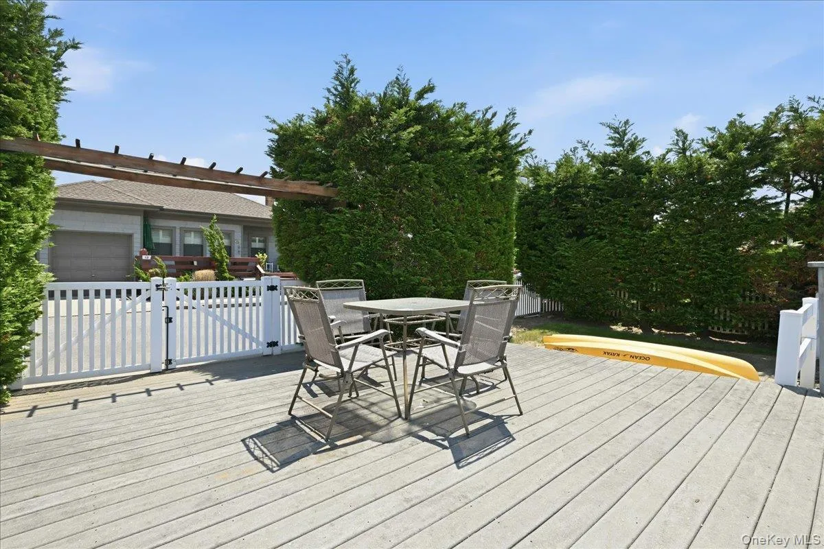18 Clark Street, Long Beach, NY, 2 Bedrooms Bedrooms, 6 Rooms Rooms,1 BathroomBathrooms,Residential,For Rent,Clark,0,1003080 18 Clark Street, Long Beach, NY, 2 Bedrooms Bedrooms, 6 Rooms Rooms,1 BathroomBathrooms,Residential,For Rent,Clark,0,1003080