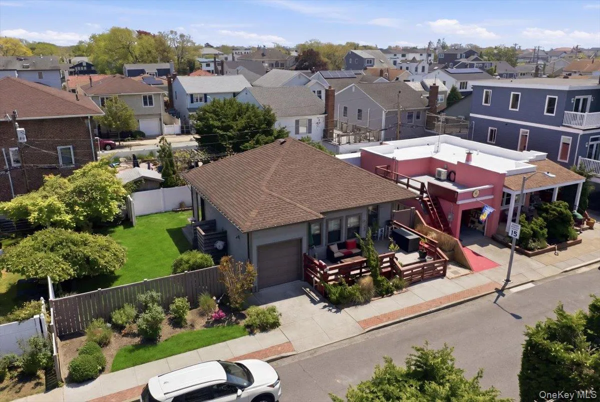 18 Clark Street, Long Beach, NY, 2 Bedrooms Bedrooms, 6 Rooms Rooms,1 BathroomBathrooms,Residential,For Rent,Clark,0,1003080 18 Clark Street, Long Beach, NY, 2 Bedrooms Bedrooms, 6 Rooms Rooms,1 BathroomBathrooms,Residential,For Rent,Clark,0,1003080