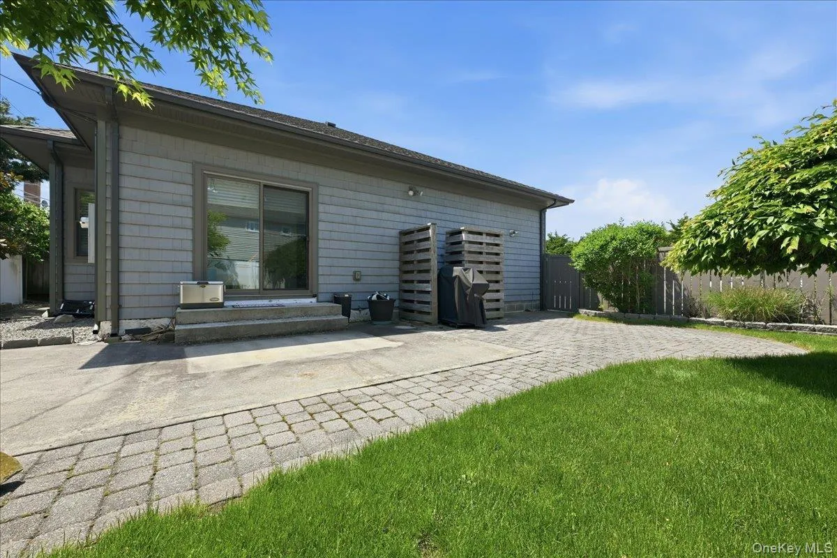 18 Clark Street, Long Beach, NY, 2 Bedrooms Bedrooms, 6 Rooms Rooms,1 BathroomBathrooms,Residential,For Rent,Clark,0,1003080 18 Clark Street, Long Beach, NY, 2 Bedrooms Bedrooms, 6 Rooms Rooms,1 BathroomBathrooms,Residential,For Rent,Clark,0,1003080