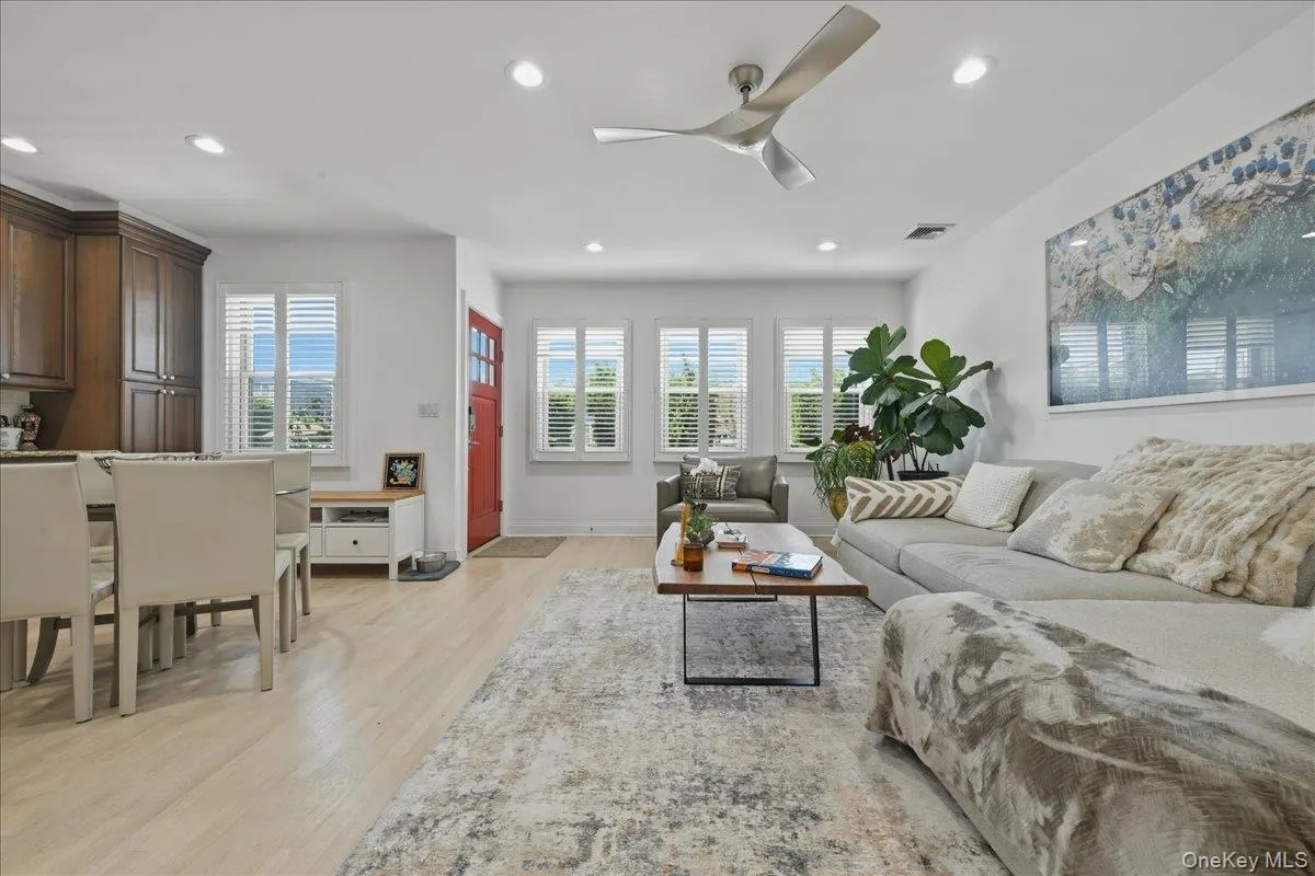 18 Clark Street, Long Beach, NY, 2 Bedrooms Bedrooms, 6 Rooms Rooms,1 BathroomBathrooms,Residential,For Rent,Clark,0,1003080 18 Clark Street, Long Beach, NY, 2 Bedrooms Bedrooms, 6 Rooms Rooms,1 BathroomBathrooms,Residential,For Rent,Clark,0,1003080