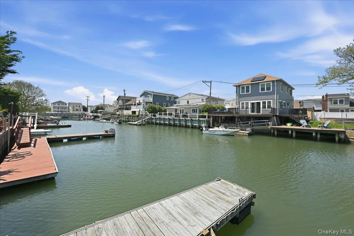 18 Clark Street, Long Beach, NY, 2 Bedrooms Bedrooms, 6 Rooms Rooms,1 BathroomBathrooms,Residential,For Rent,Clark,0,1003080 18 Clark Street, Long Beach, NY, 2 Bedrooms Bedrooms, 6 Rooms Rooms,1 BathroomBathrooms,Residential,For Rent,Clark,0,1003080