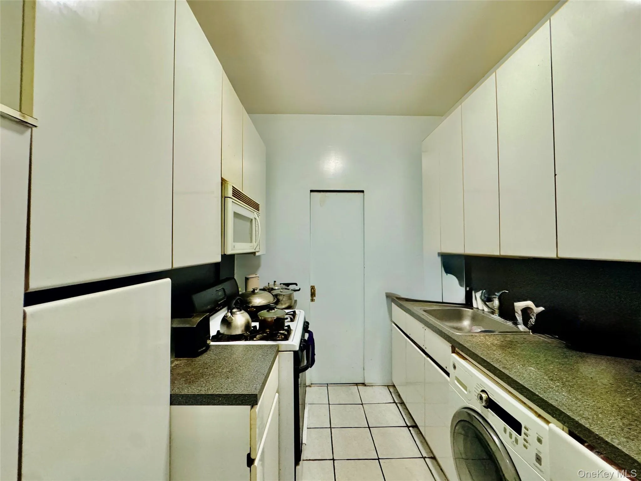 117-14 Union Turnpike, New York, NY, 2 Bedrooms Bedrooms, 4 Rooms Rooms,1 BathroomBathrooms,Residential,For Rent,Union,0,1003081 117-14 Union Turnpike, New York, NY, 2 Bedrooms Bedrooms, 4 Rooms Rooms,1 BathroomBathrooms,Residential,For Rent,Union,0,1003081